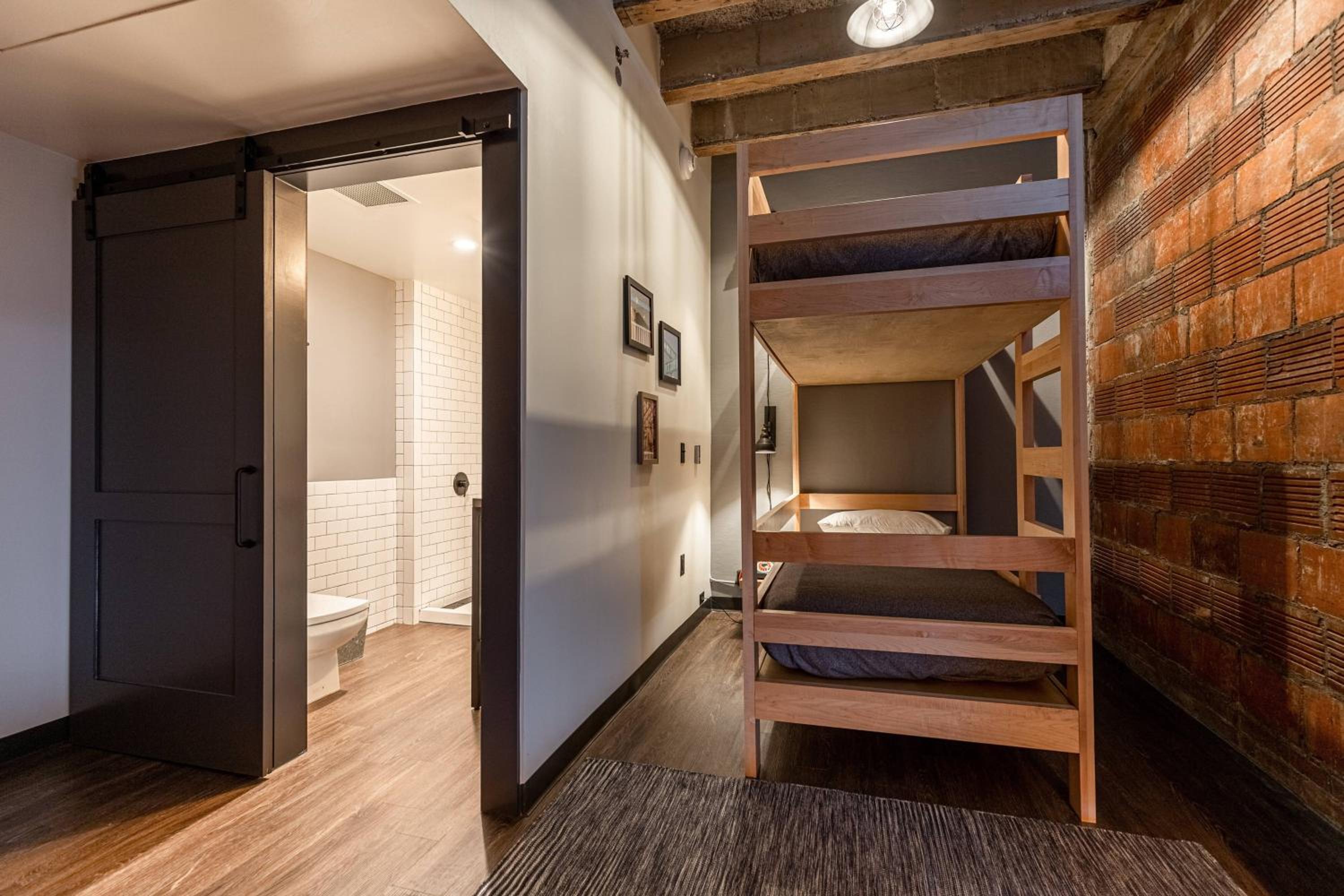 Twin Room - No Window