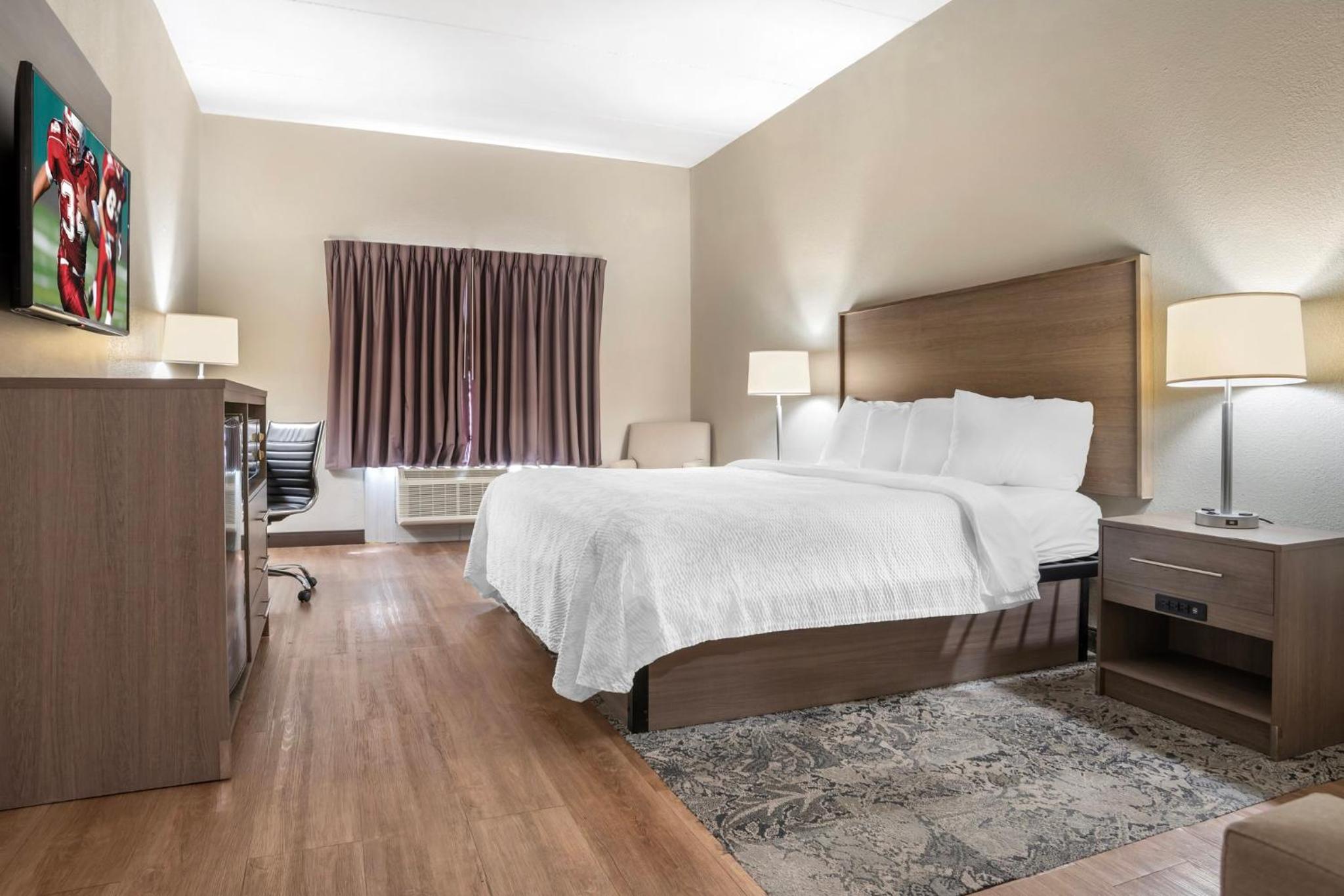 Suite King Room Smoke Free - Photo 2