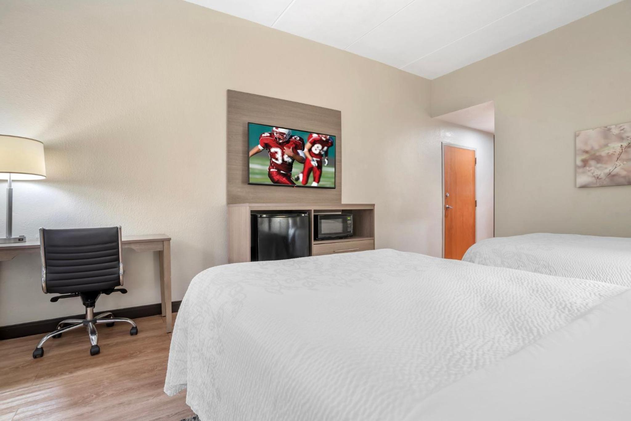 Suite Double Room with Two Double Beds Smoke Free - Photo 1