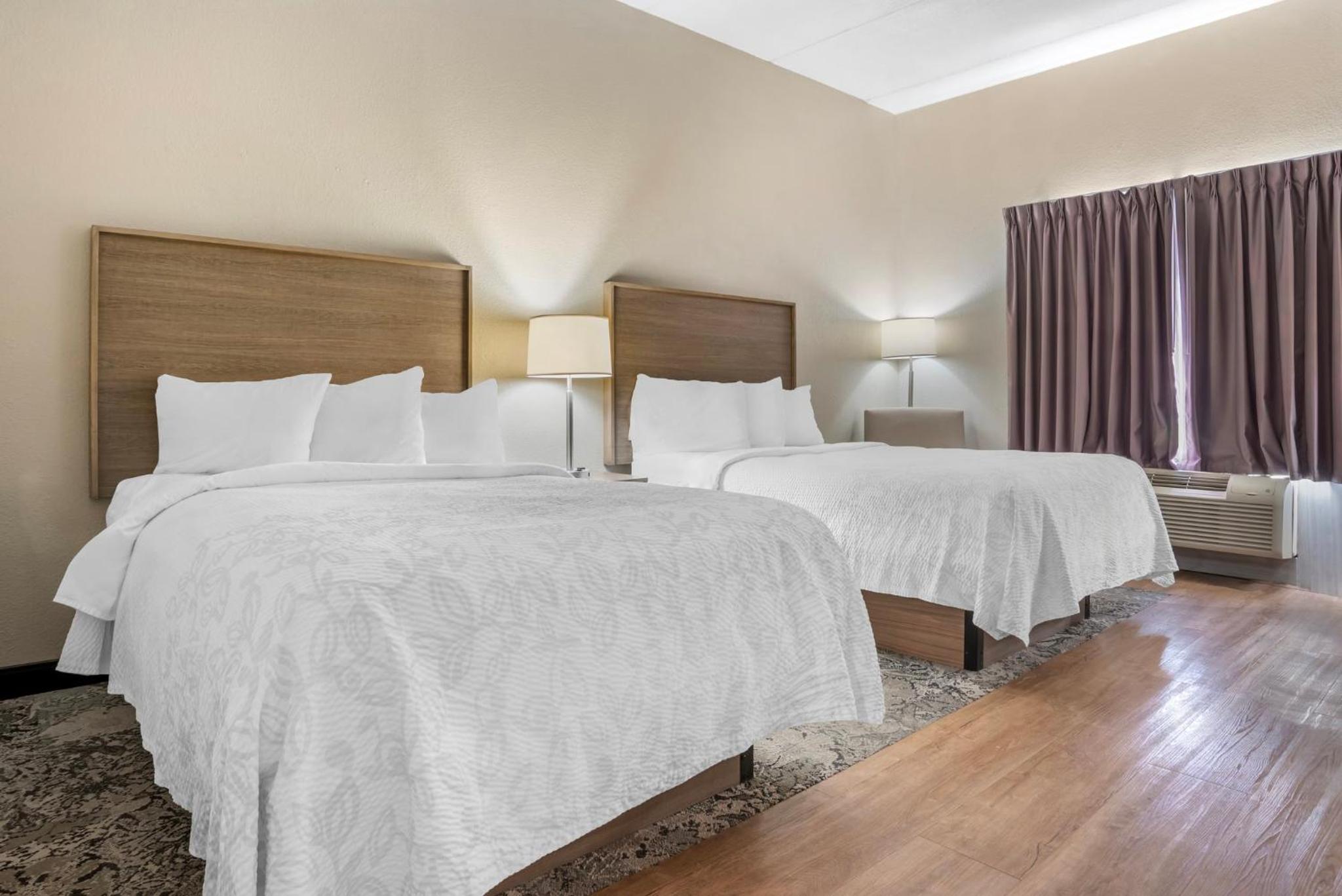Suite Double Room with Two Double Beds Smoke Free - Photo 2