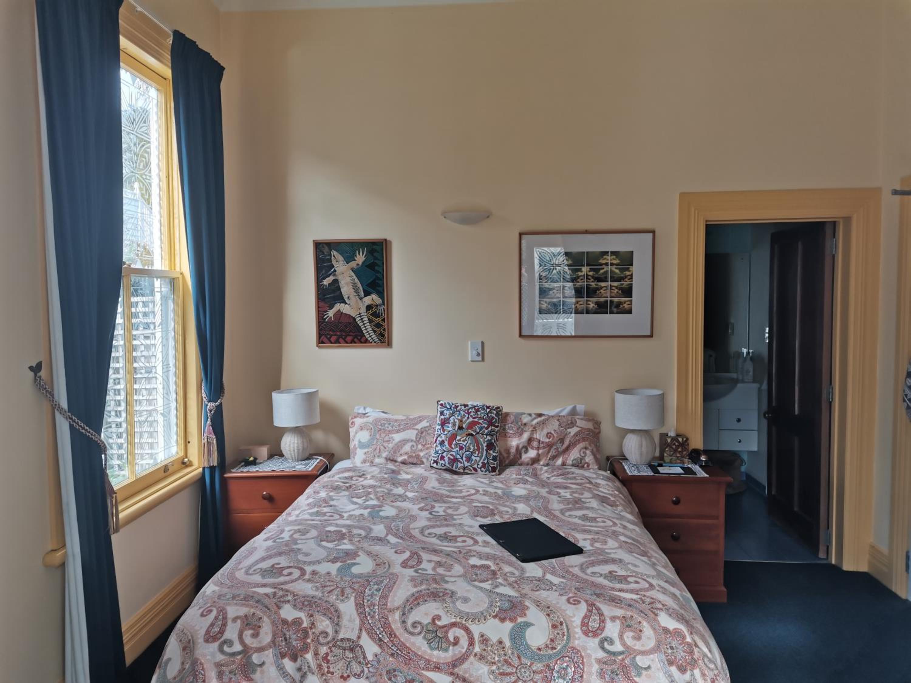 Villa with Queen Bed