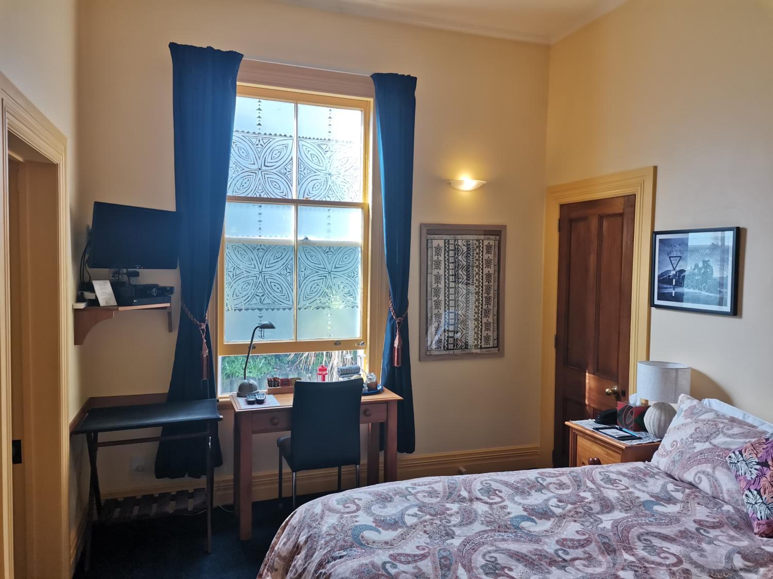 Villa with Queen Bed