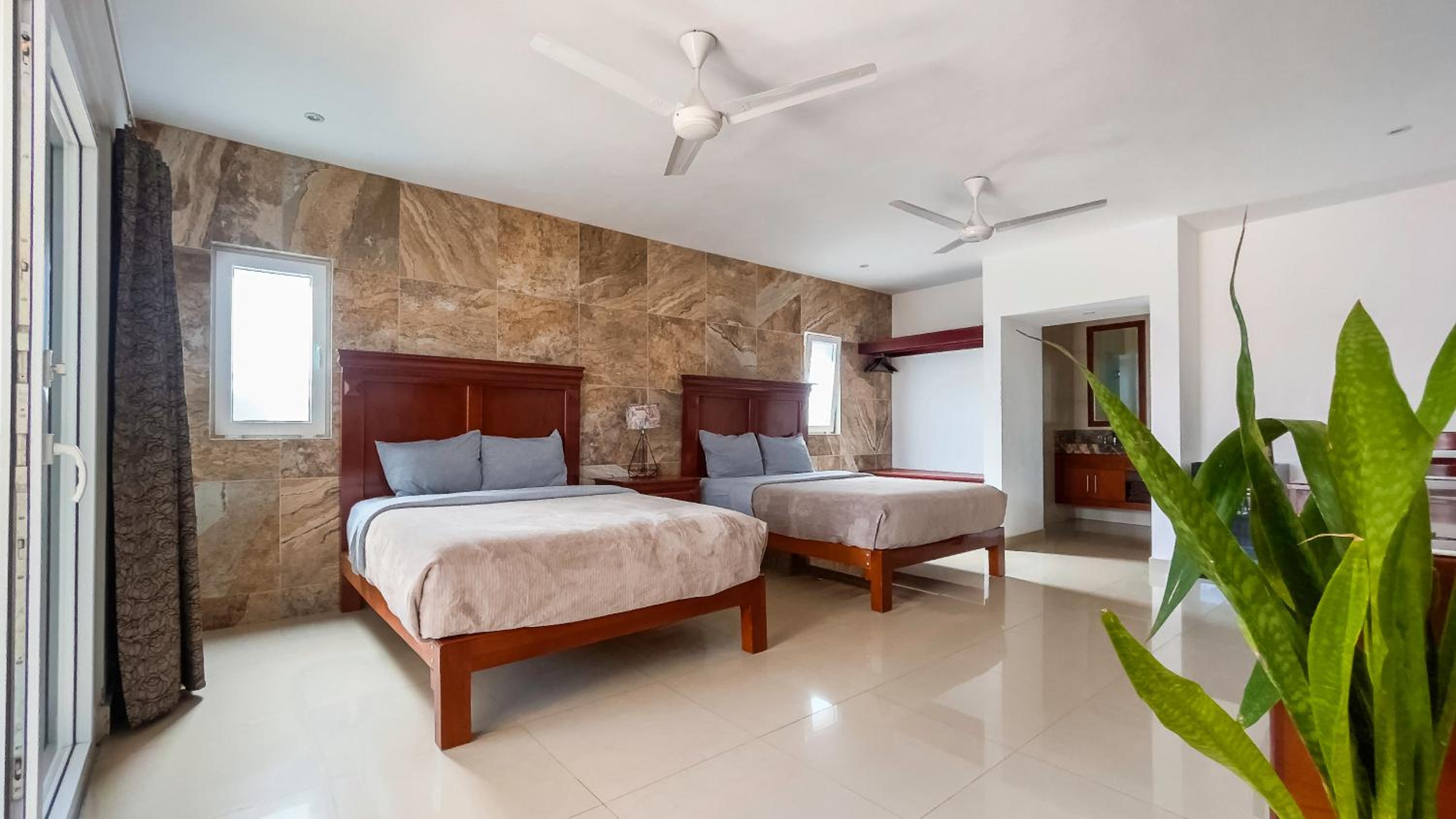 Twin Room with Terrace - Photo 2
