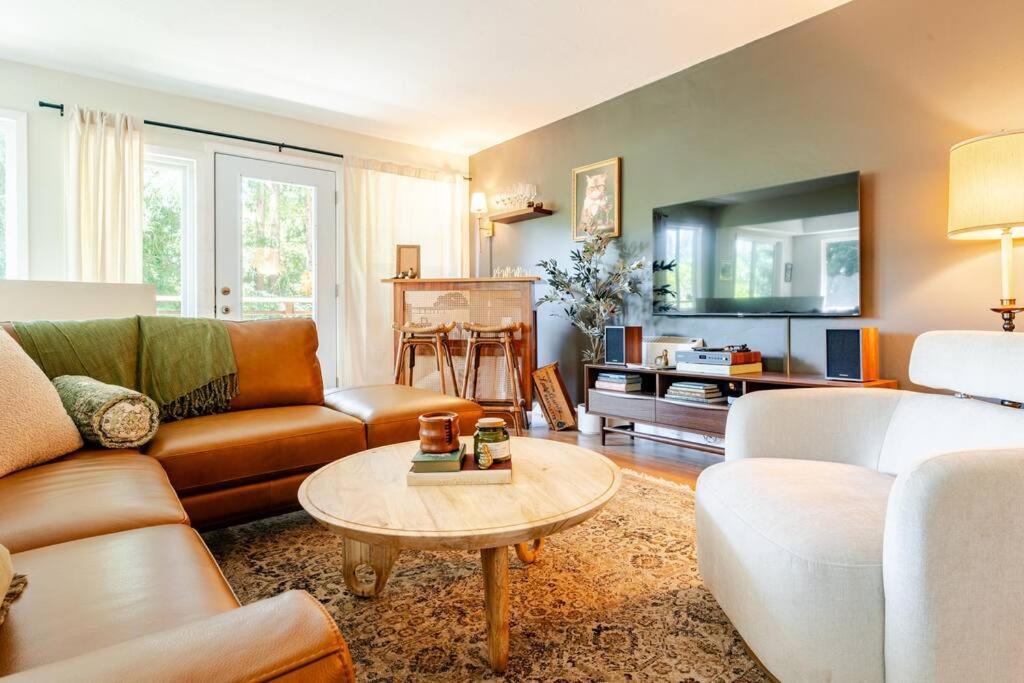 Four-Bedroom House photo 2
