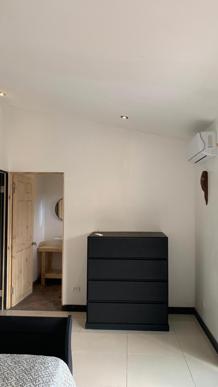 One-Bedroom House photo 1