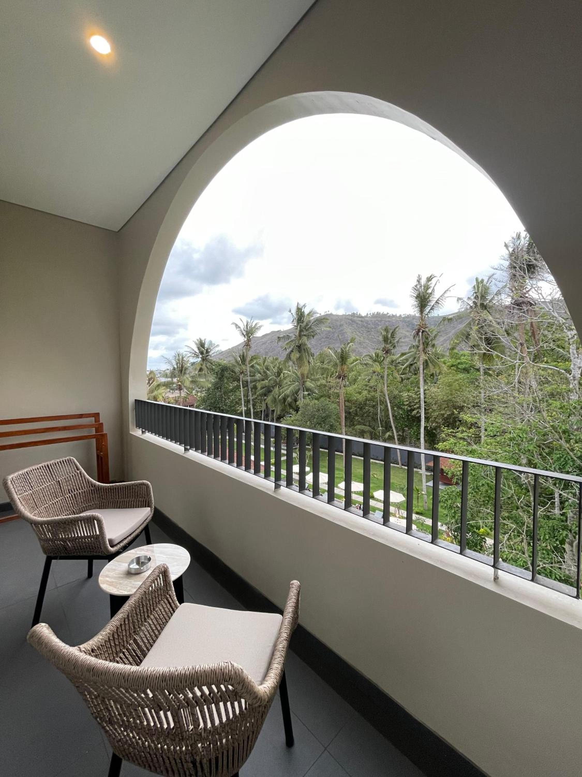 Deluxe Ultimate Double Pool View - Photo 3