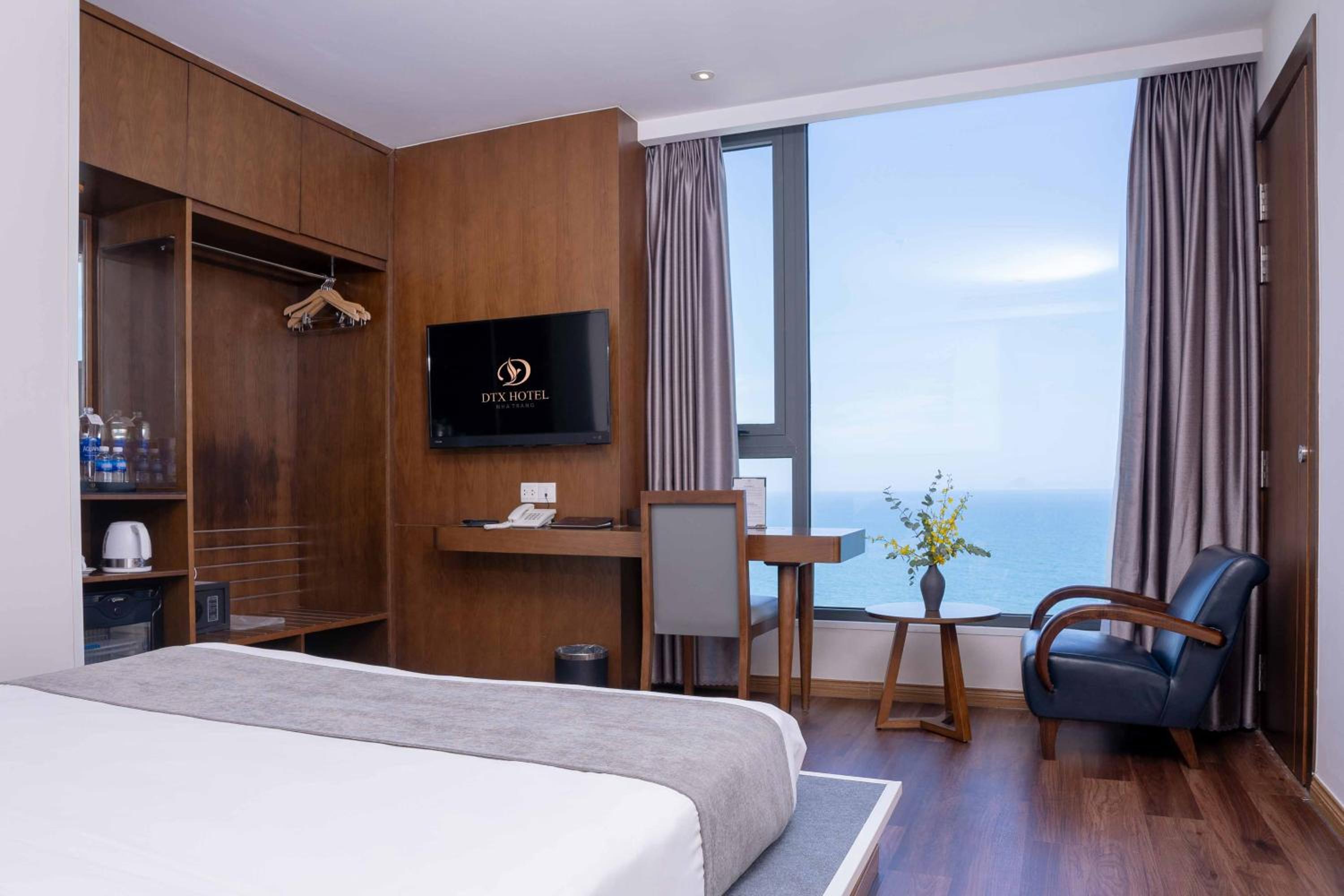 Deluxe Double or Twin Room with Sea View - Photo 7
