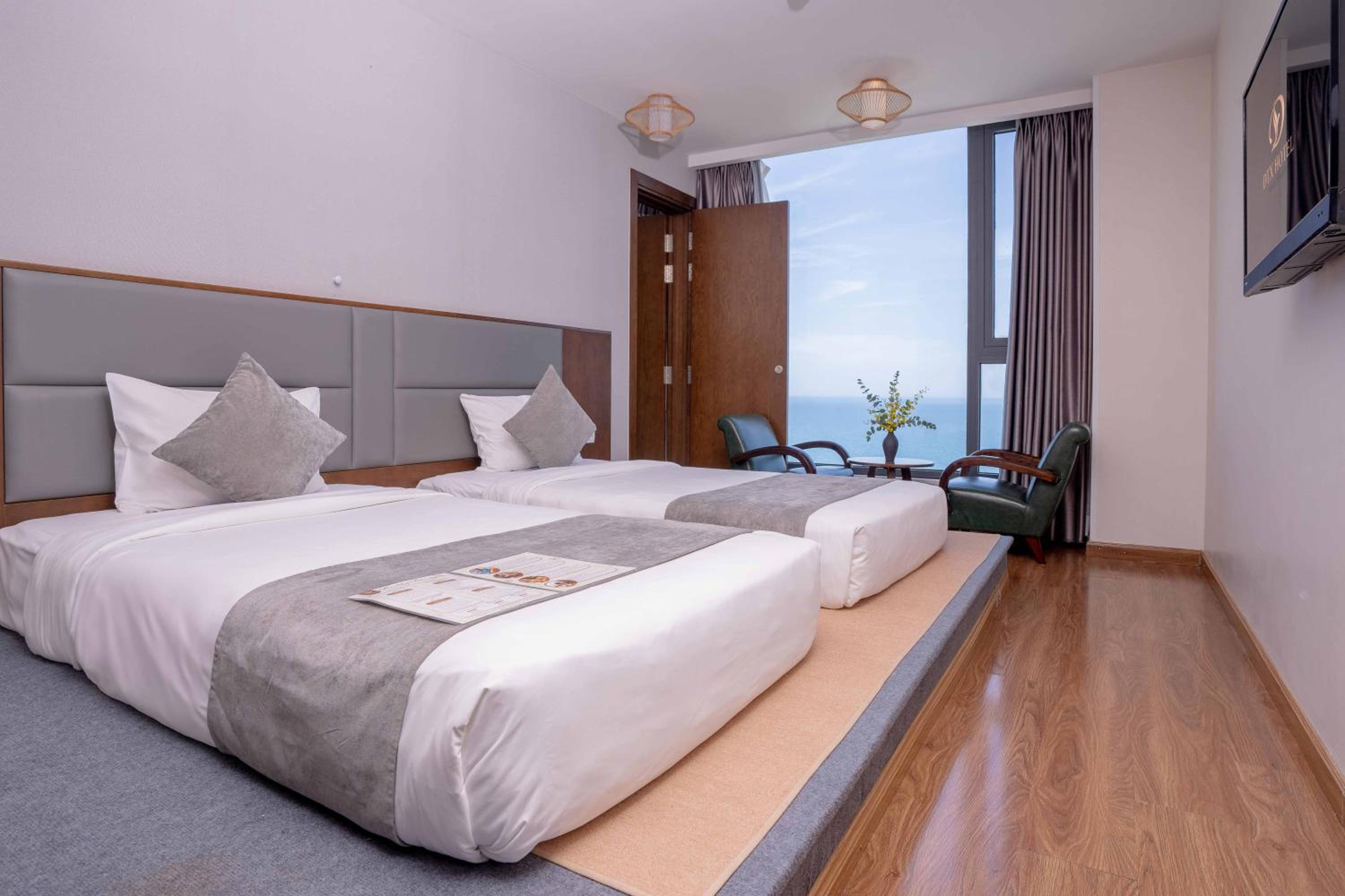 Deluxe Double or Twin Room with Sea View - Photo 3