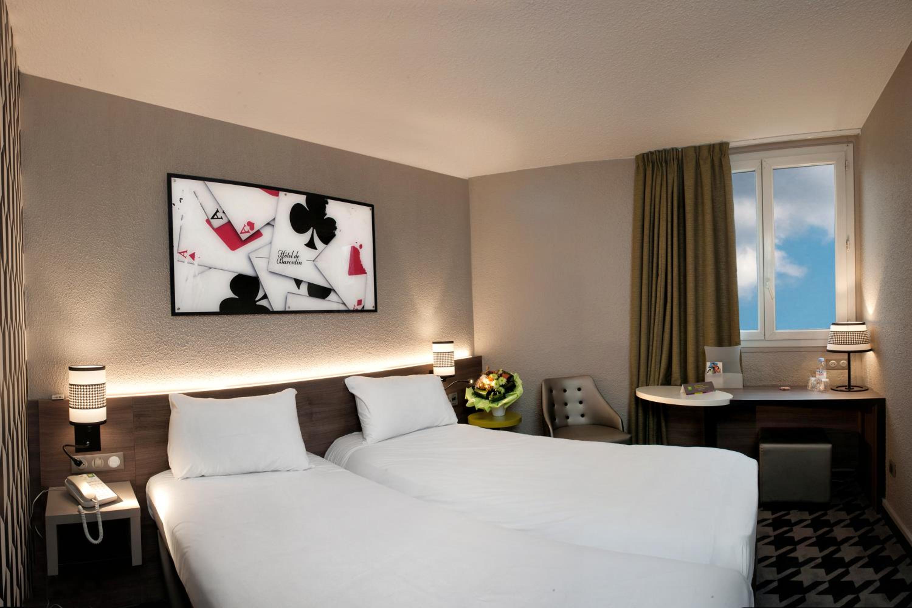 Standard Twin Room