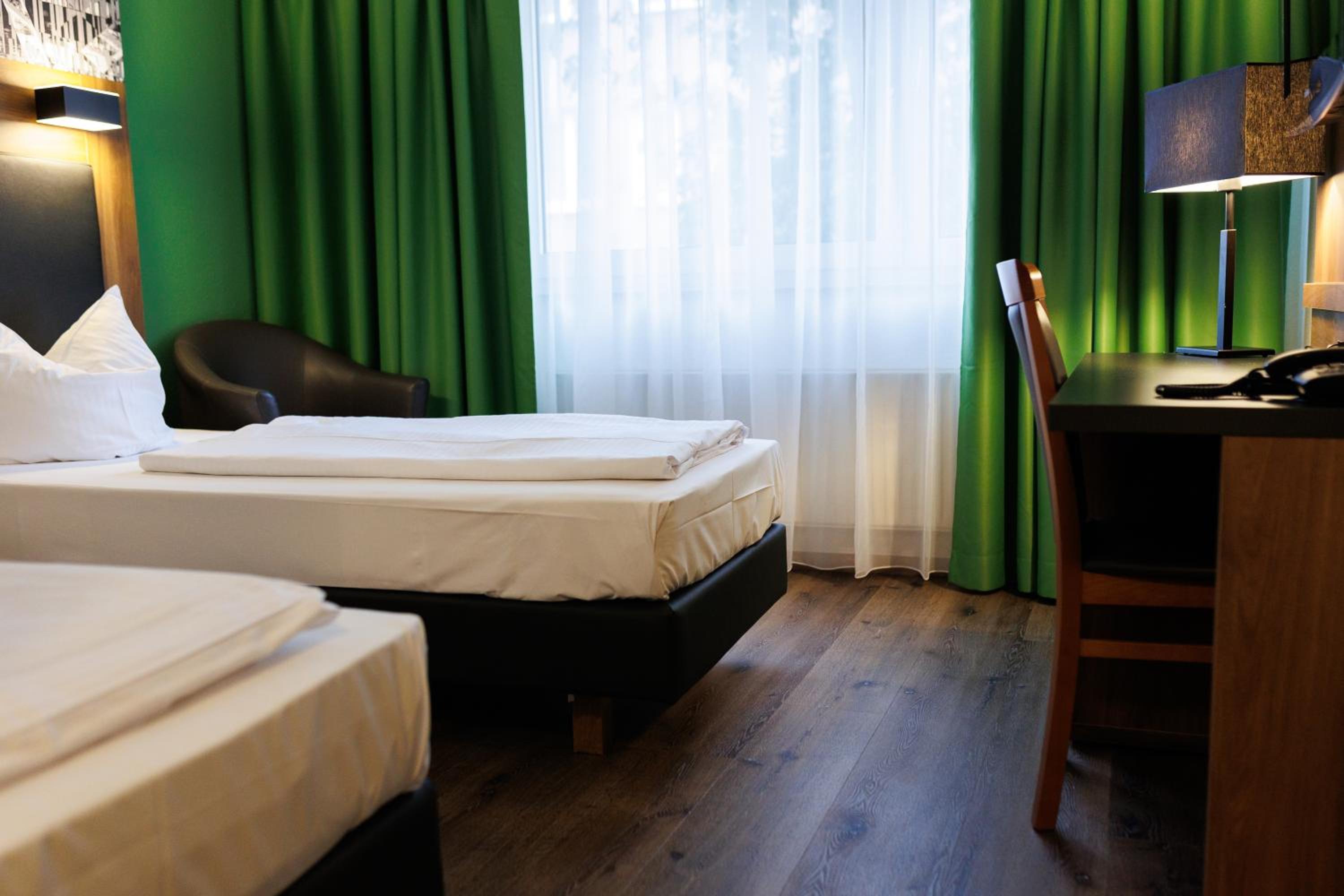 Deluxe Twin Room - Photo 4
