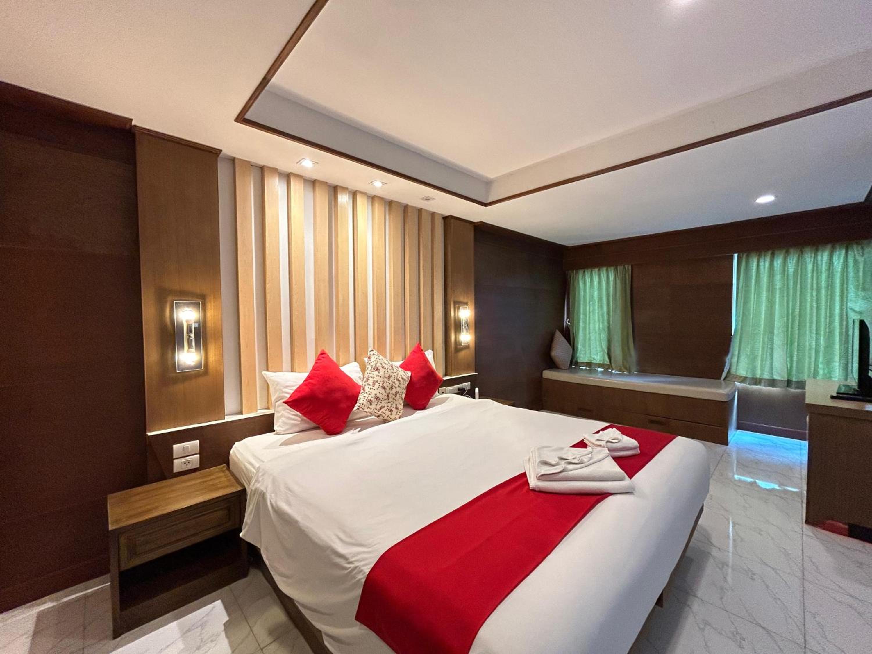 Deluxe Suite