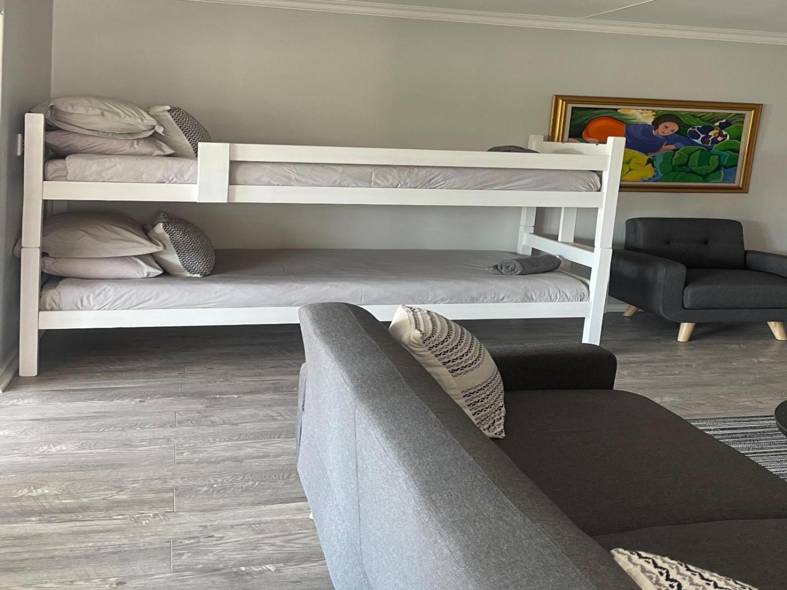 One-Bedroom Apartment - Photo 8