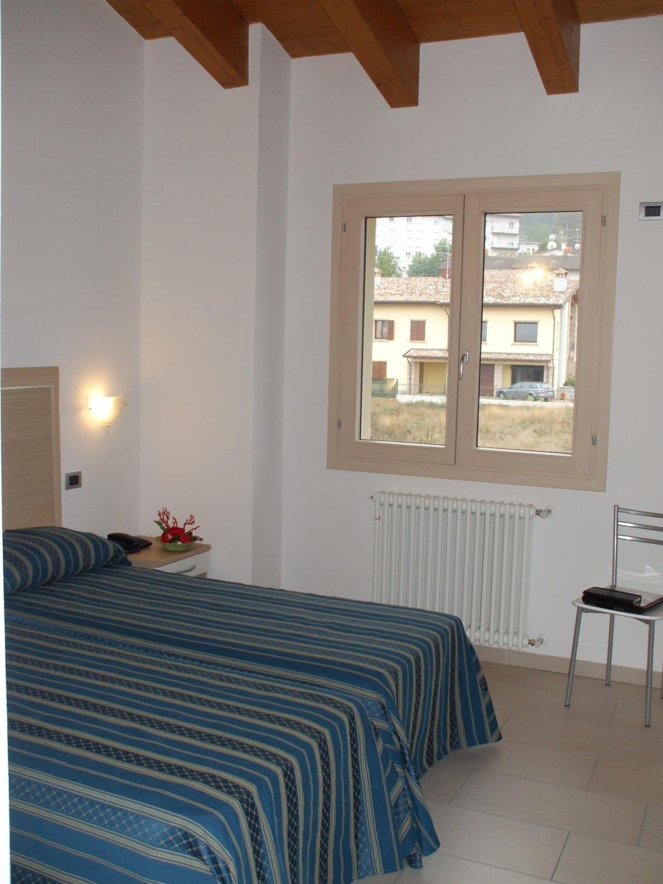 Double or Twin Room - Photo 3