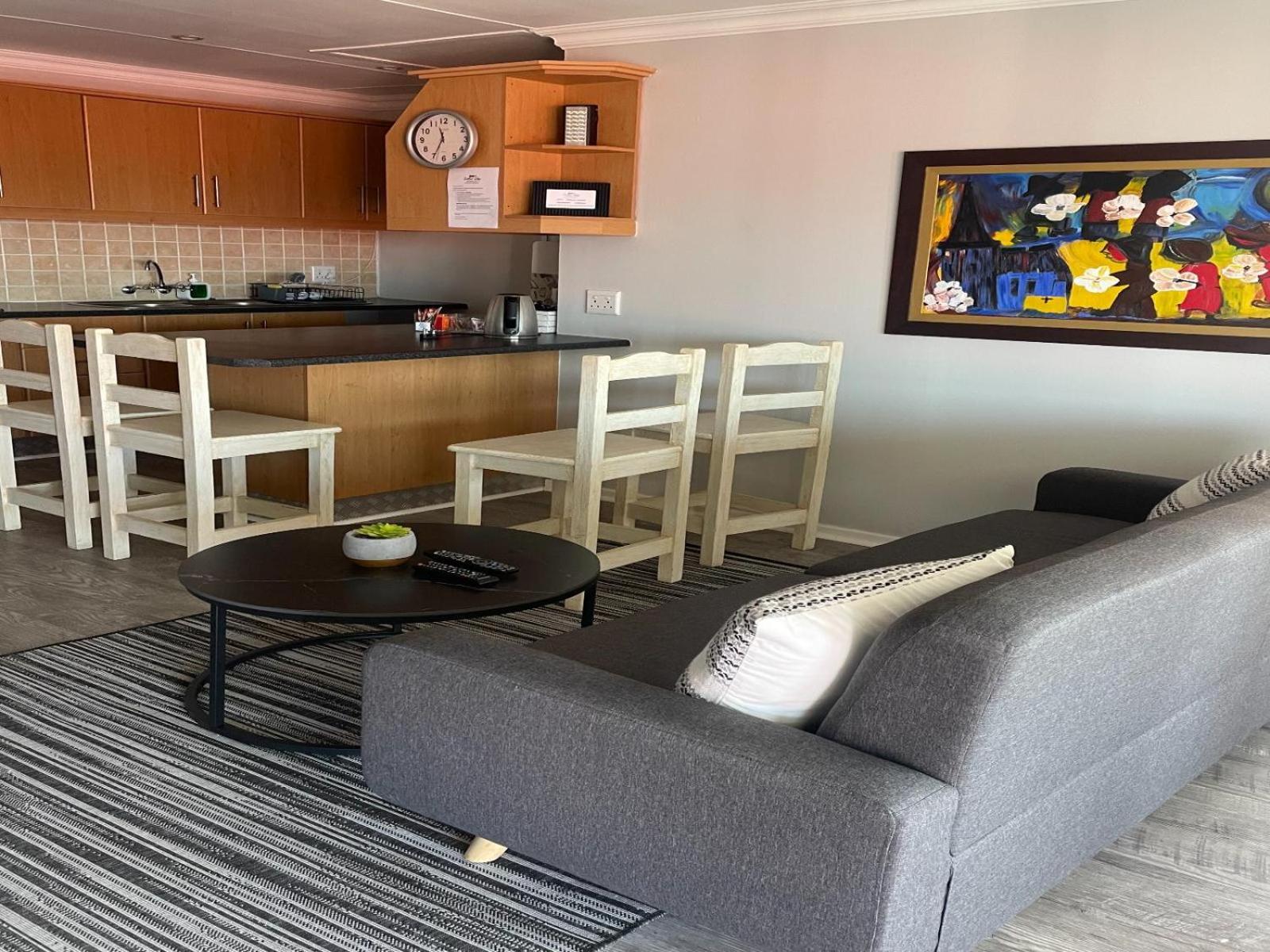 One-Bedroom Apartment - Photo 12