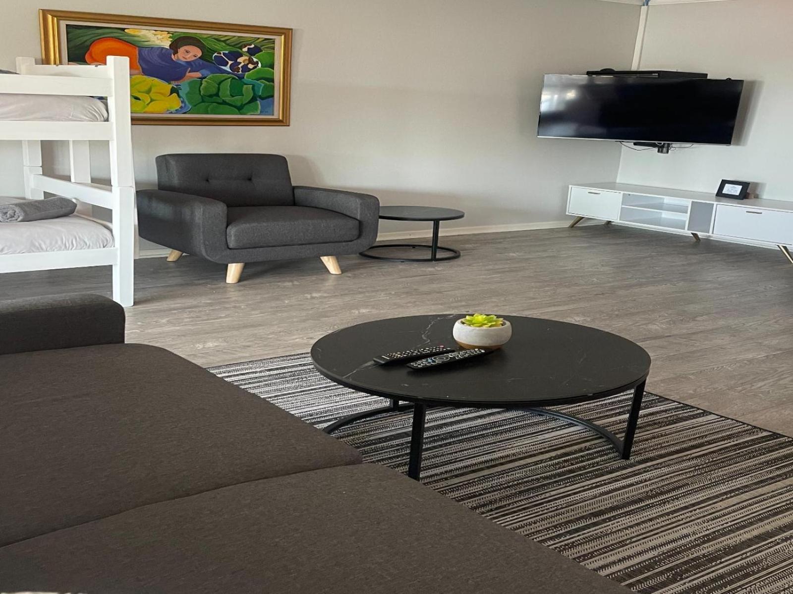 One-Bedroom Apartment - Photo 15