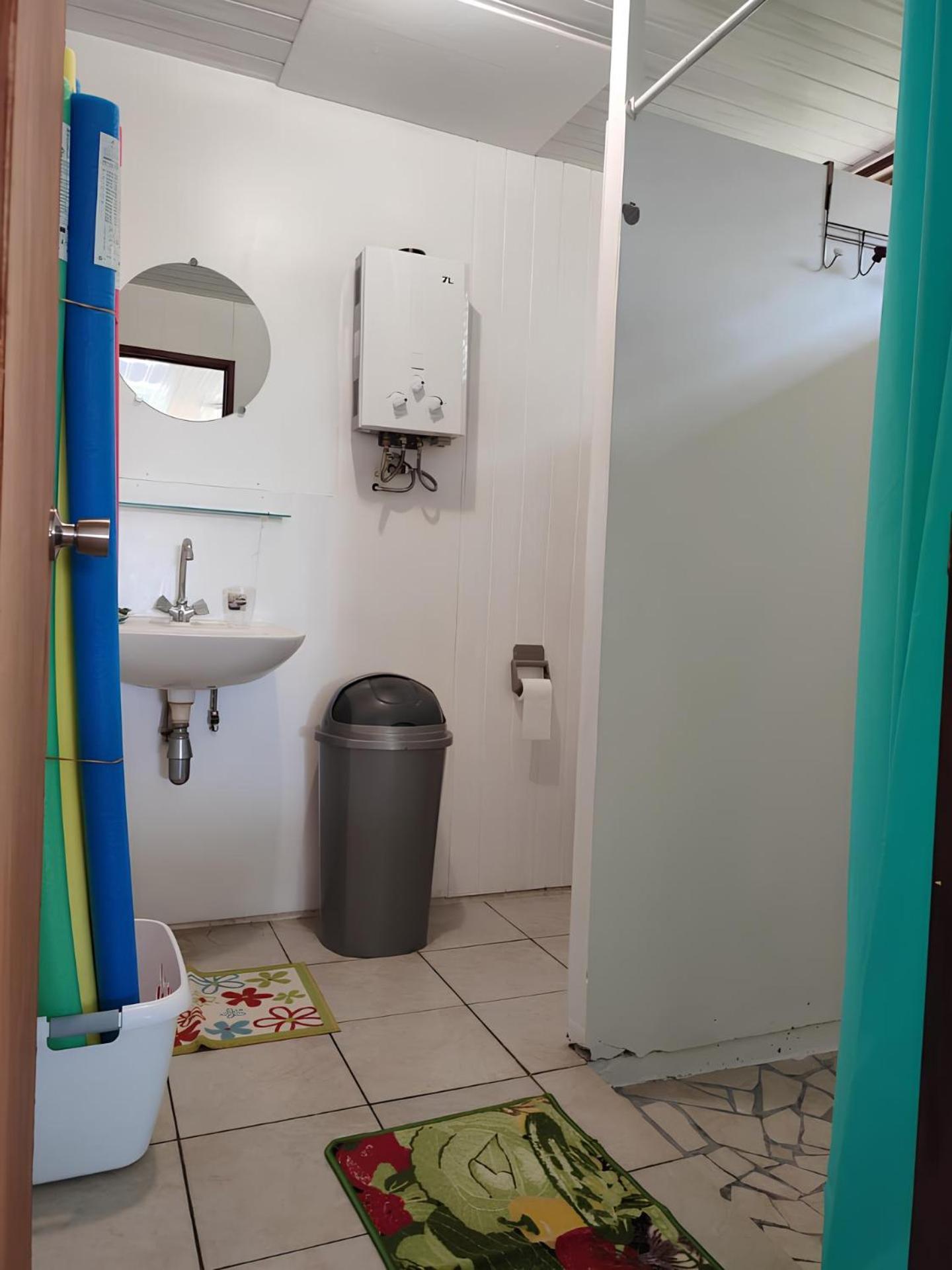 One-Bedroom House photo 2