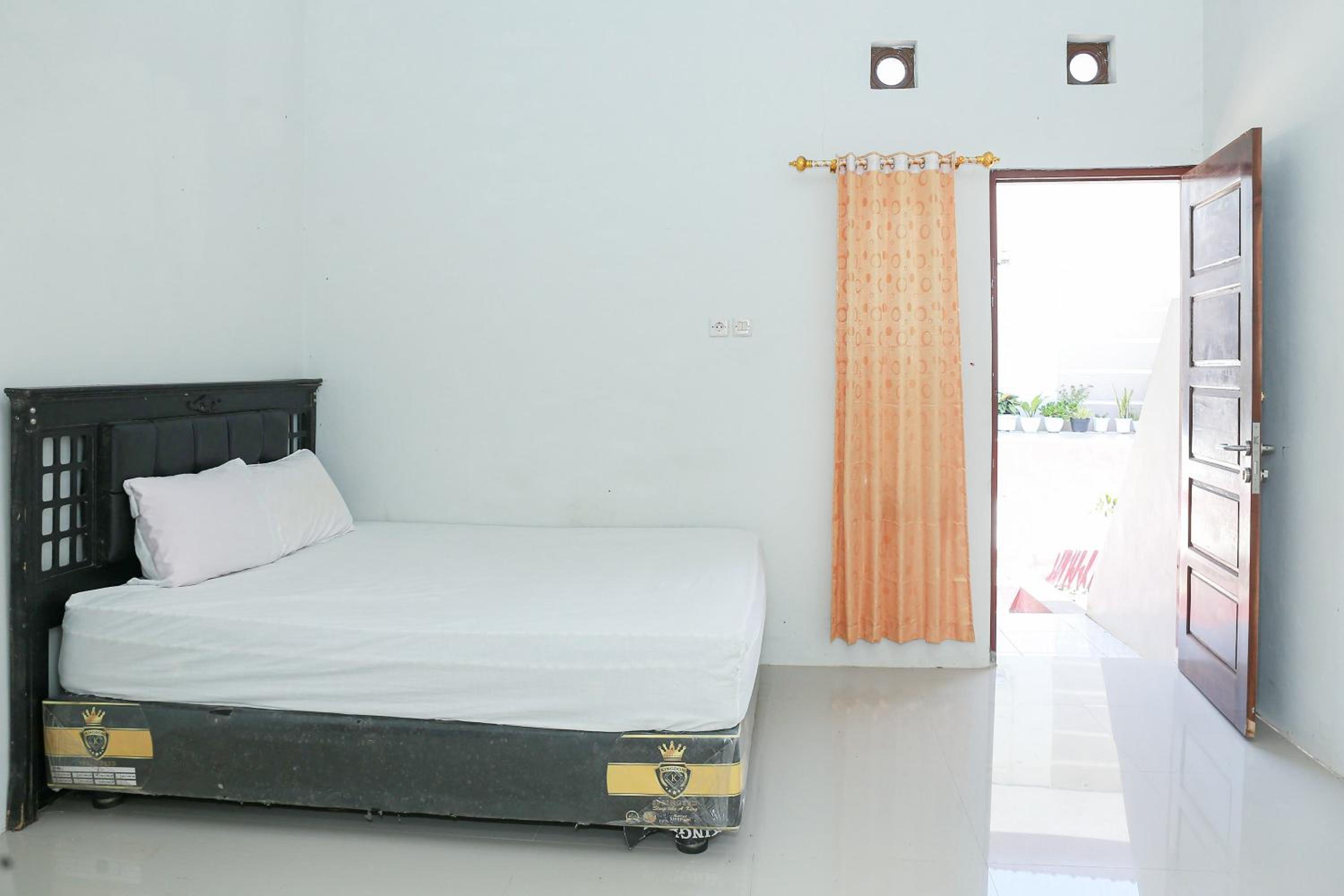 Standard Double Room photo 2