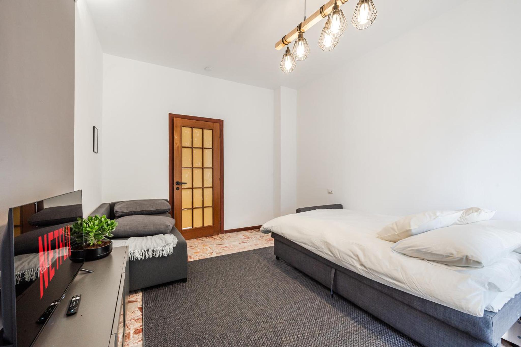 Double Room with Shared Bathroom photo 1