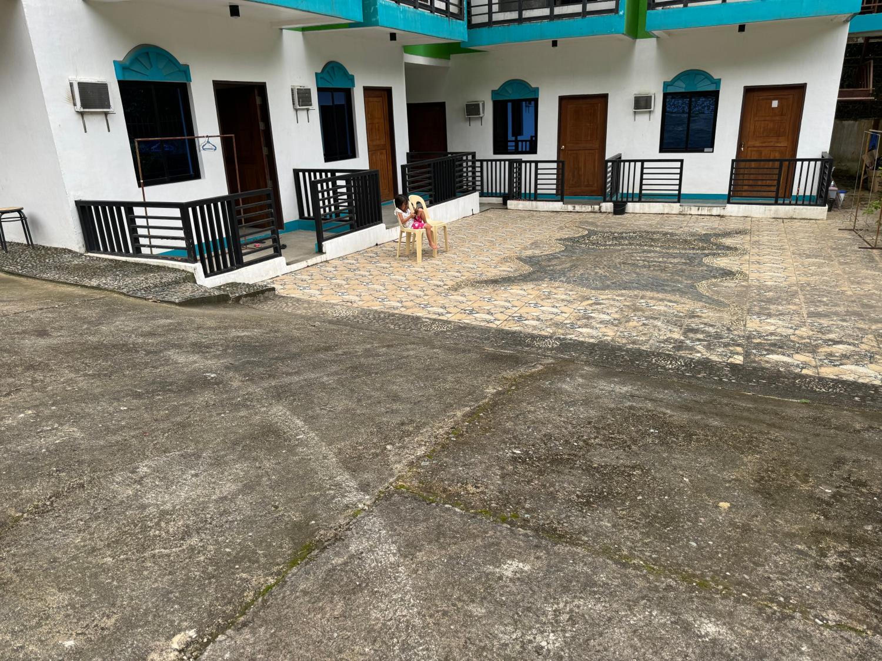 One-Bedroom Apartment photo 3