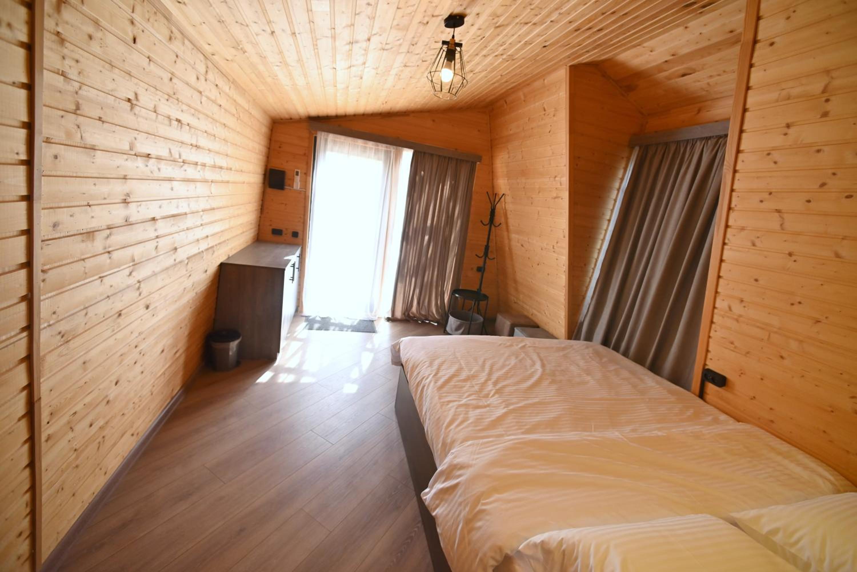 King Room with Mountain View photo 3