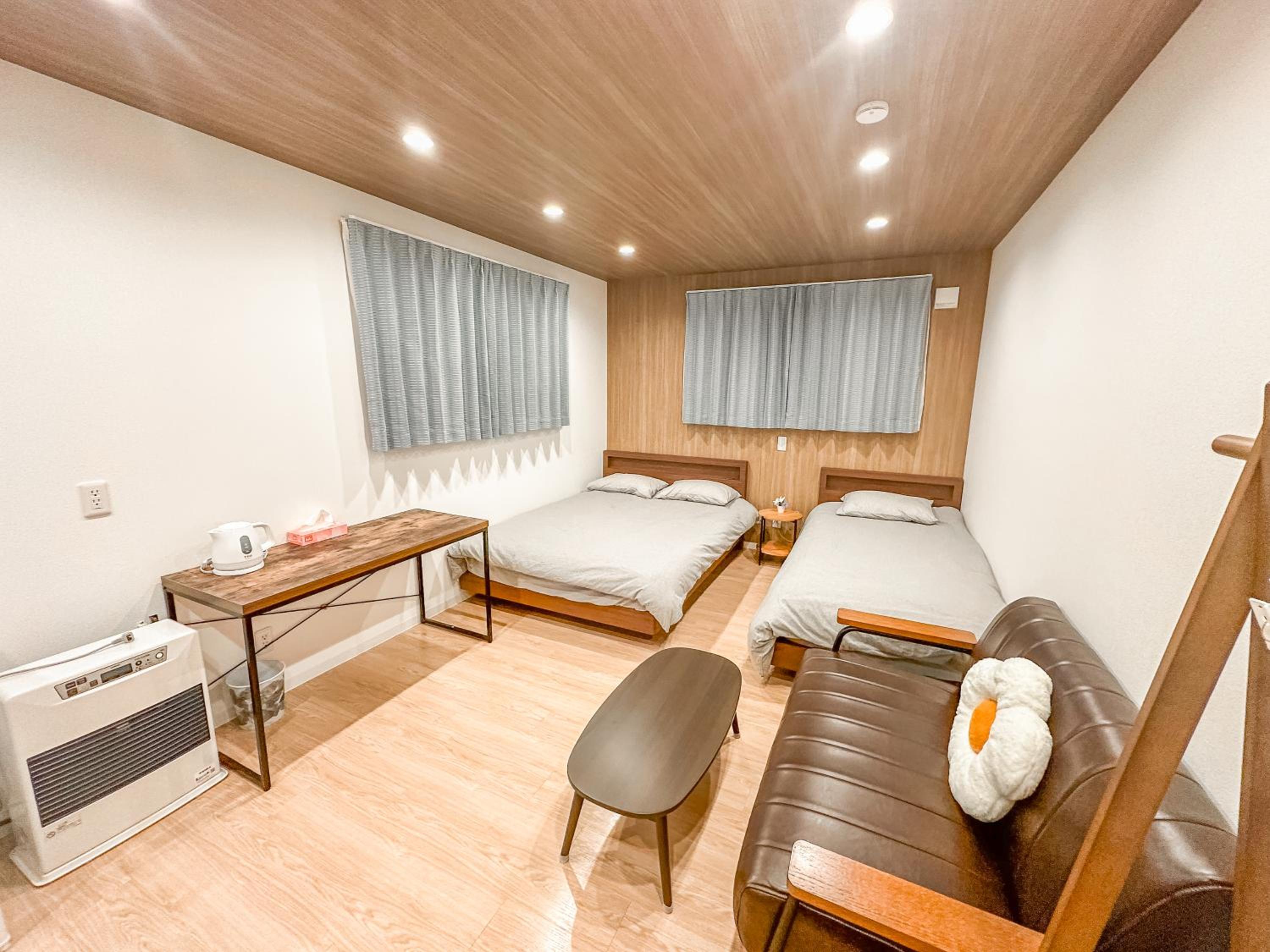 Triple Room with Bath photo 1