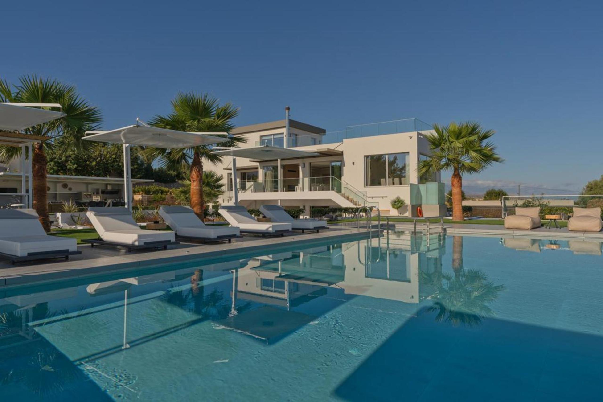 Superior Villa photo 3