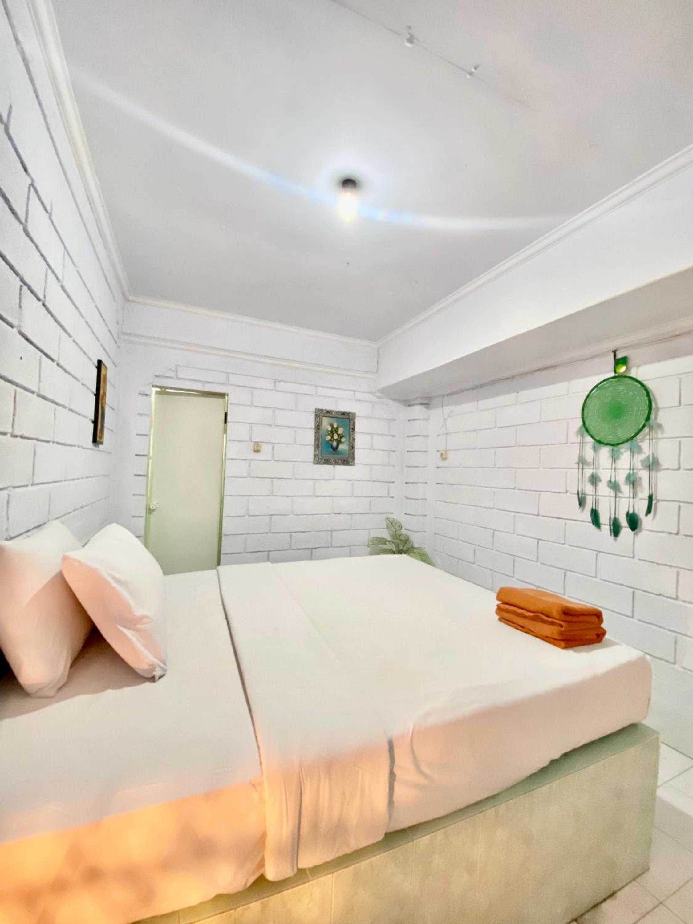Standard Double Room - Photo 2