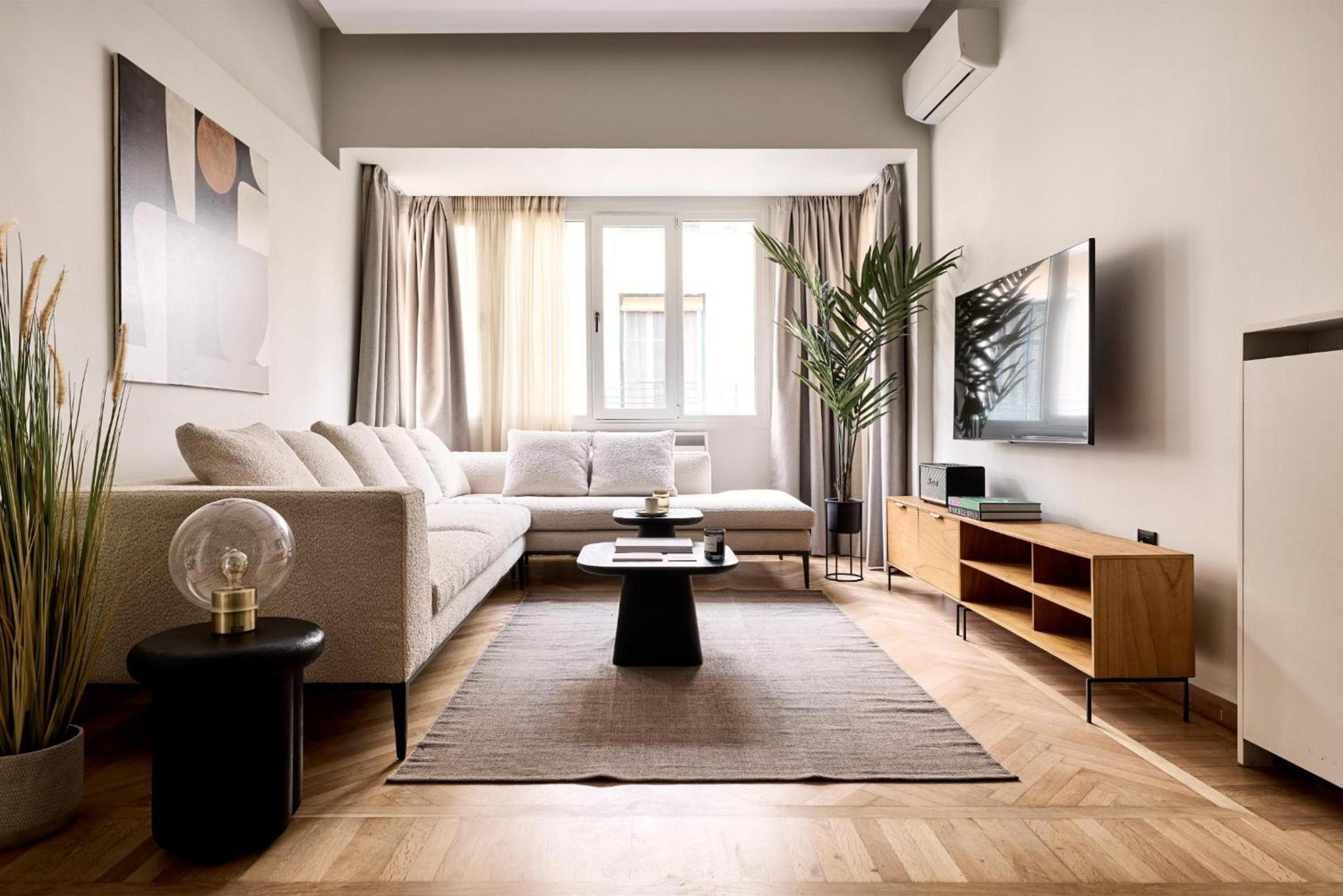 Three-Bedroom Apartment photo 1