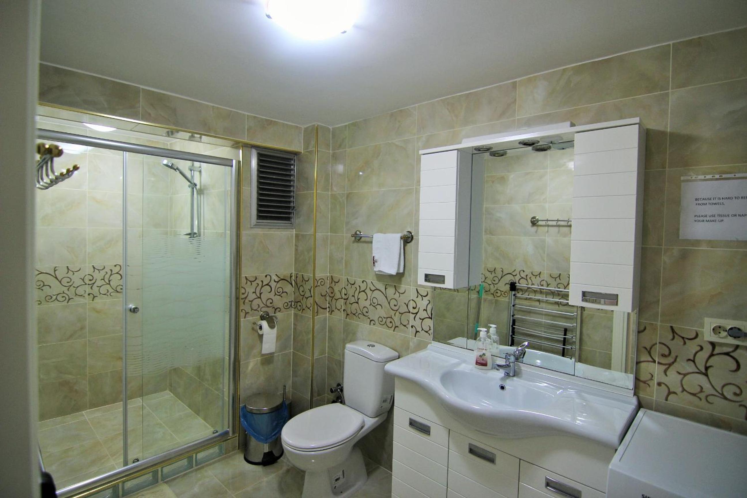 One-Bedroom Apartment with Balcony photo 3