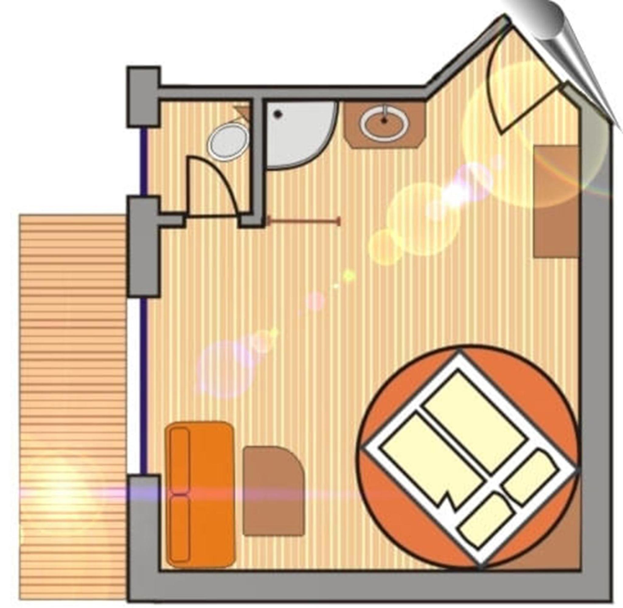 Classic Double Room with Balcony - Photo 4