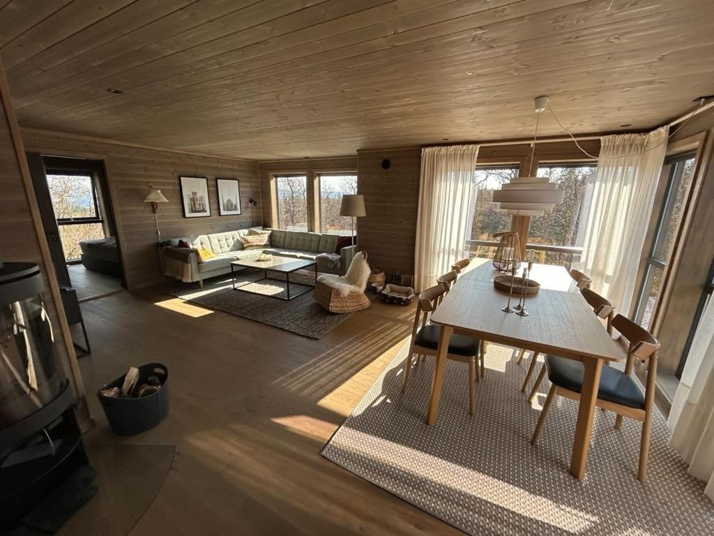 Four-Bedroom House photo 1