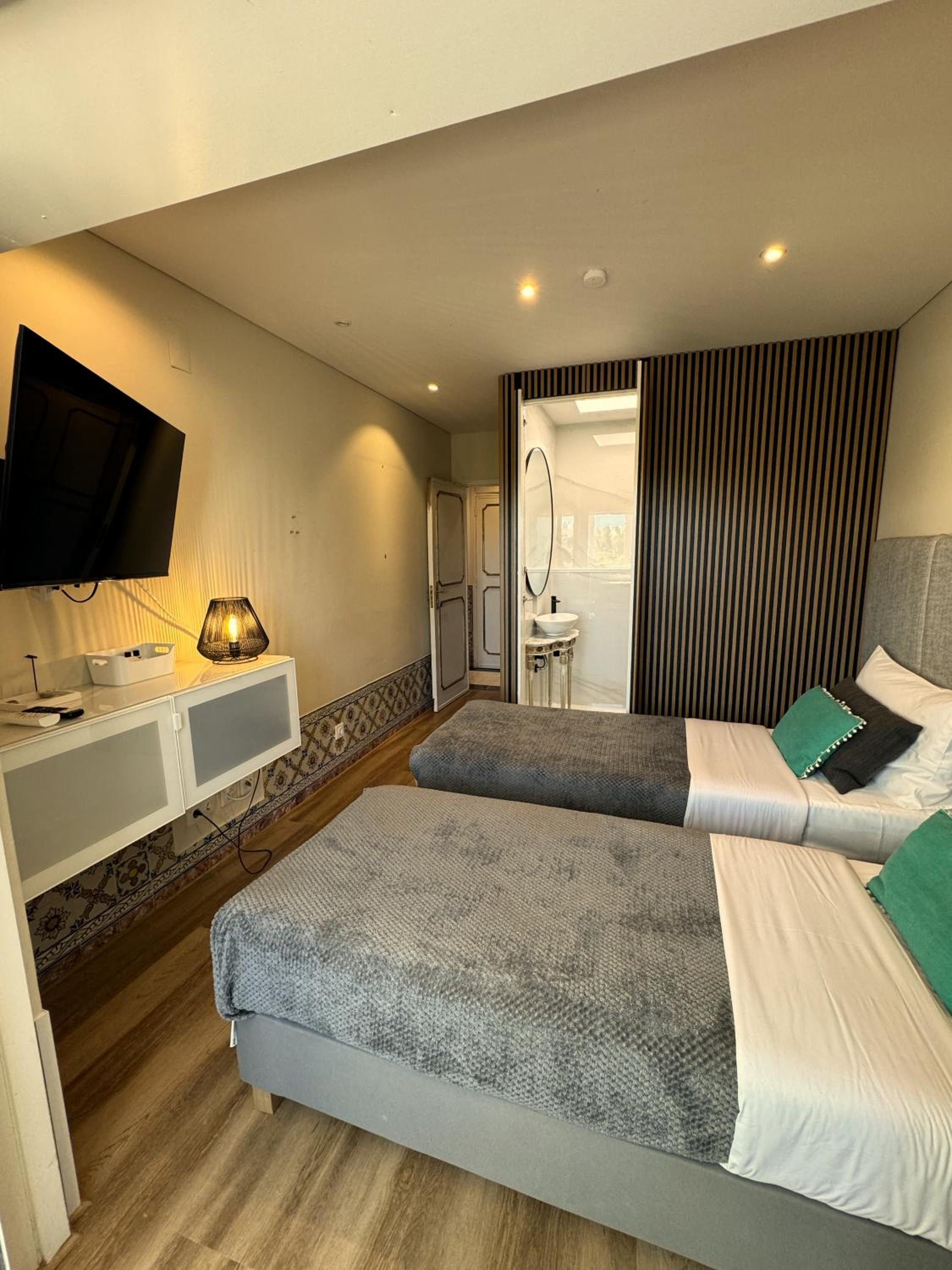 Double or Twin Room photo 2