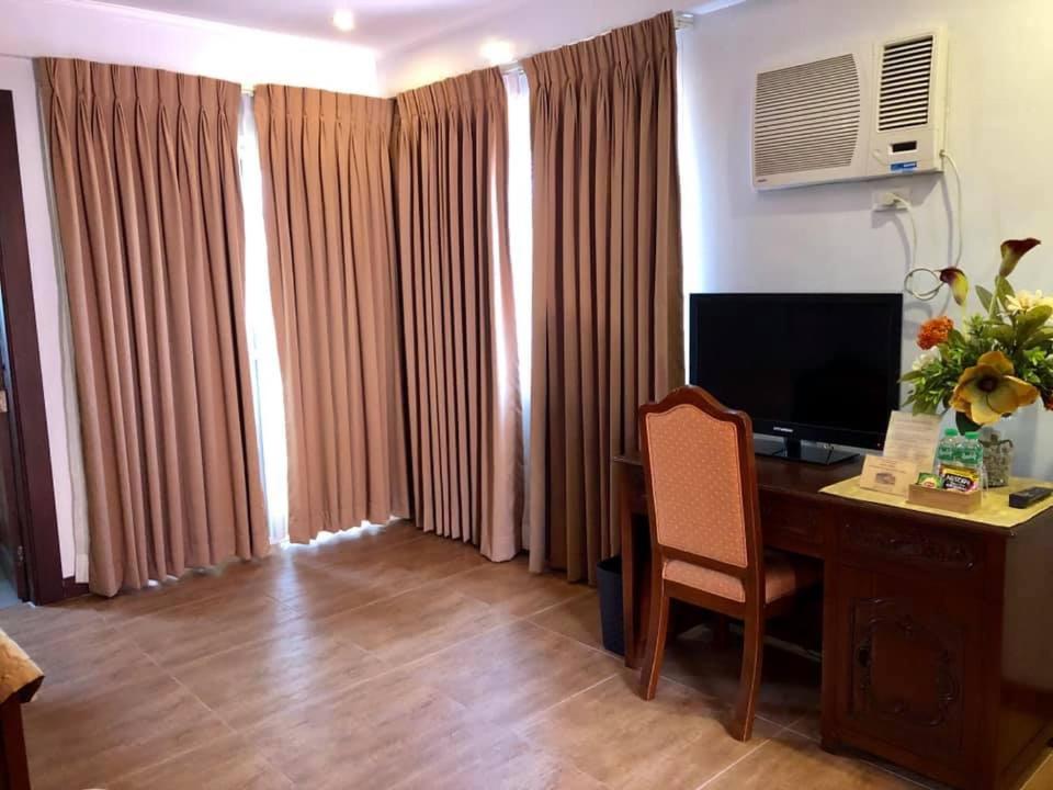 Deluxe Family Room photo 2