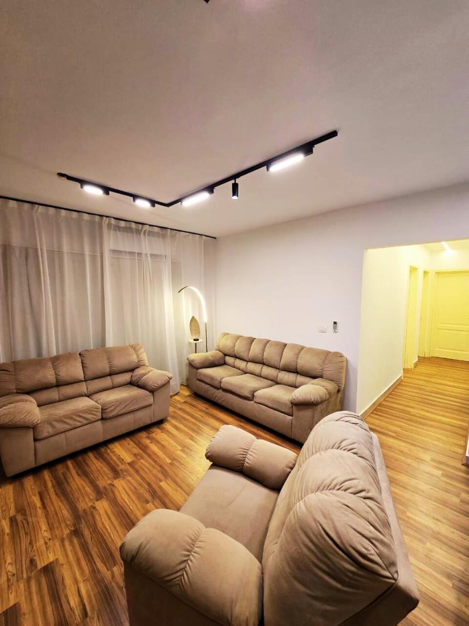 Three-Bedroom Apartment photo 2
