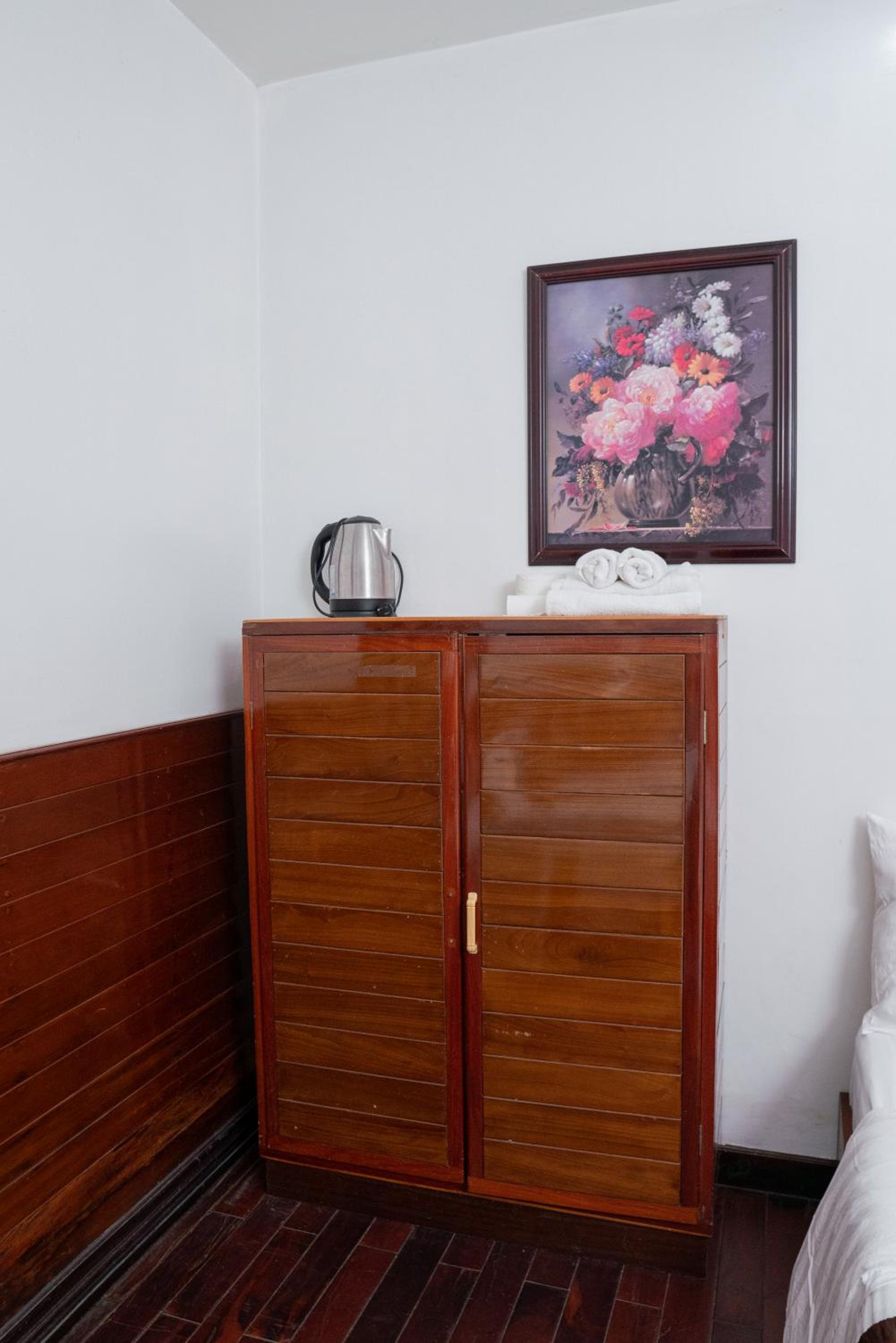 Twin Room with Private Bathroom