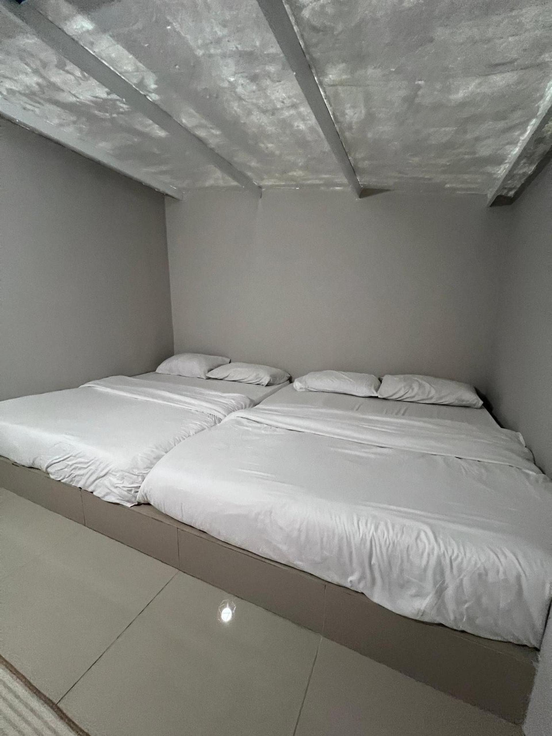 Queen Room photo 3