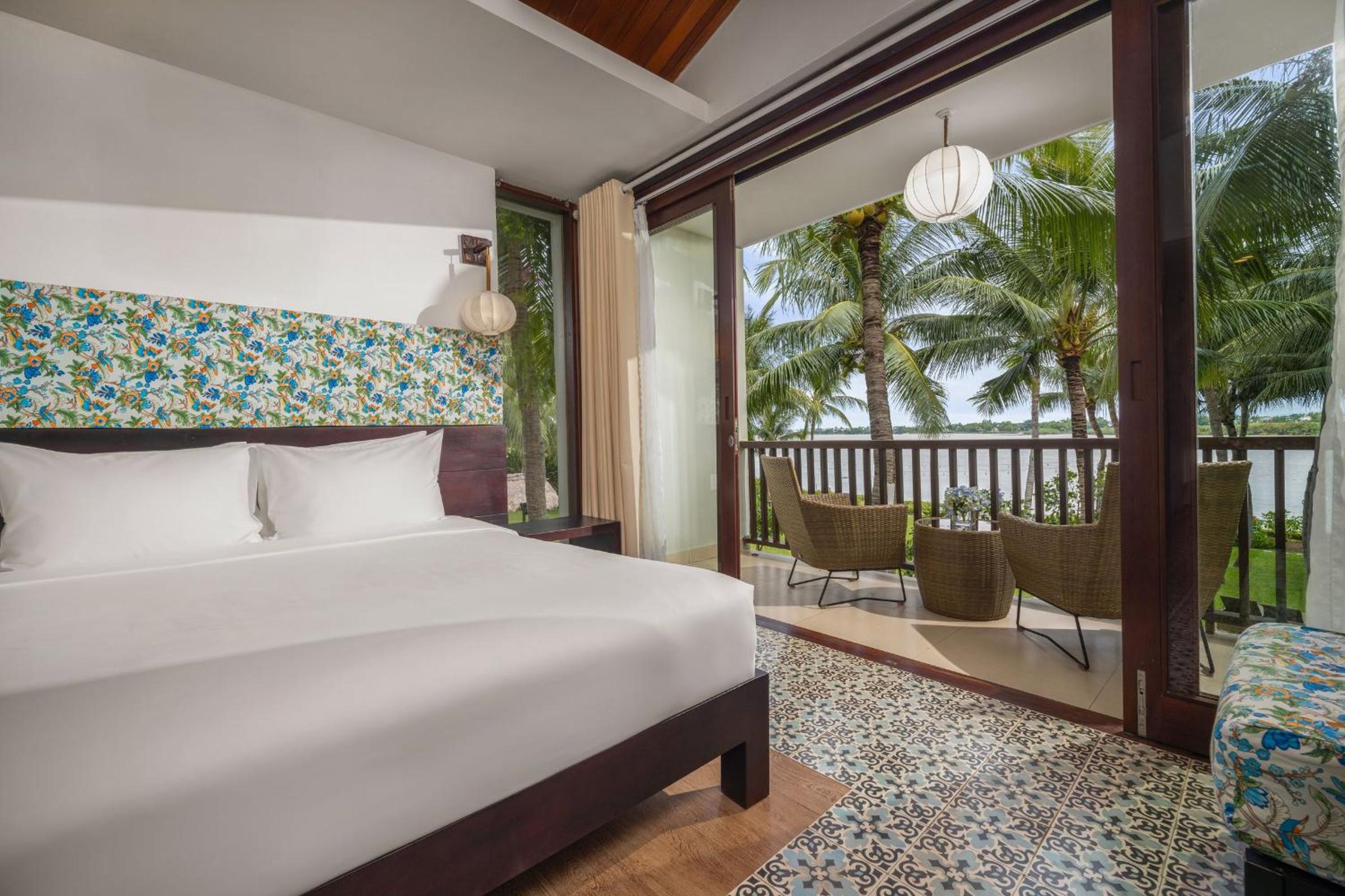 Double Deluxe River View Room photo 3