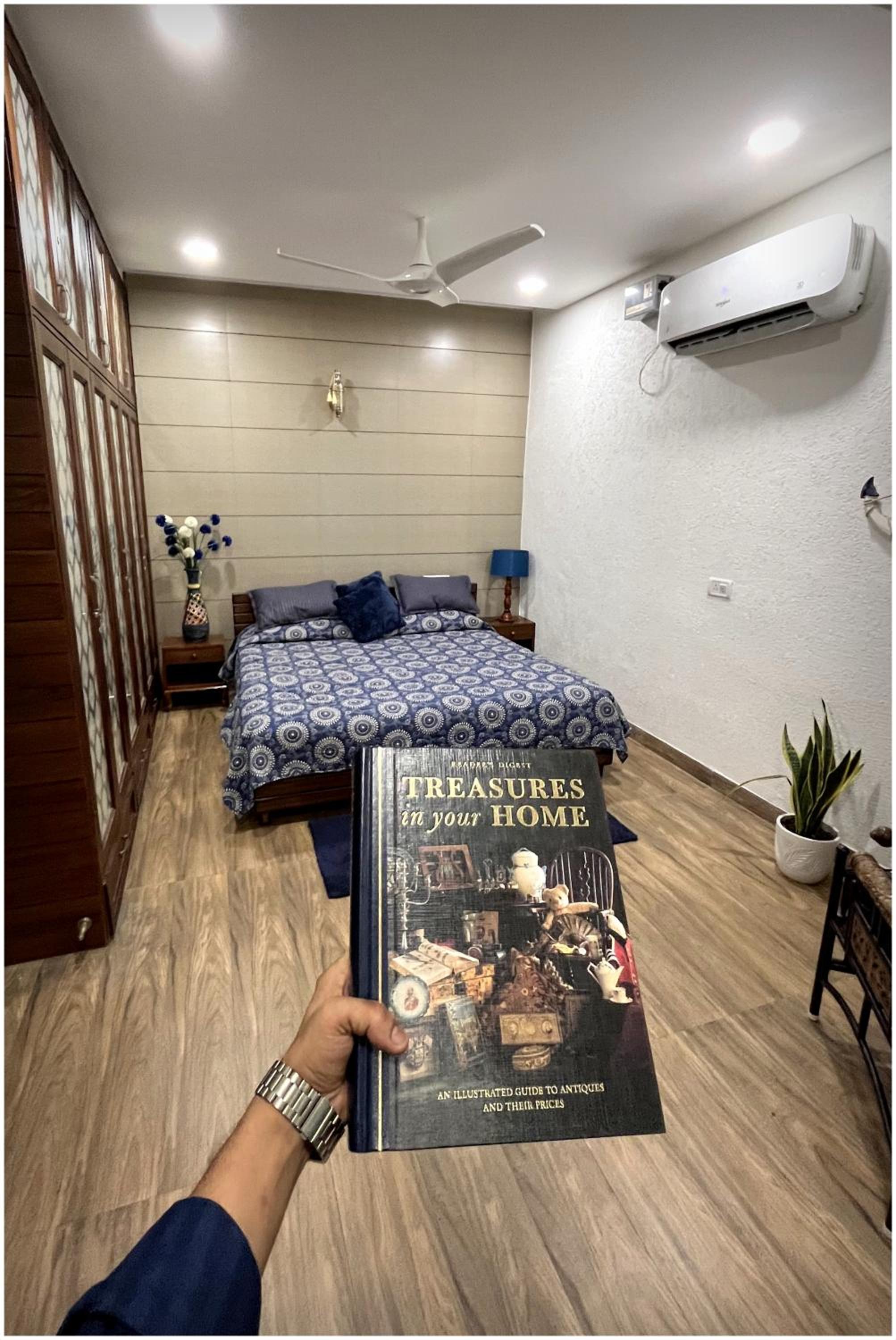 Deluxe King Room photo 1