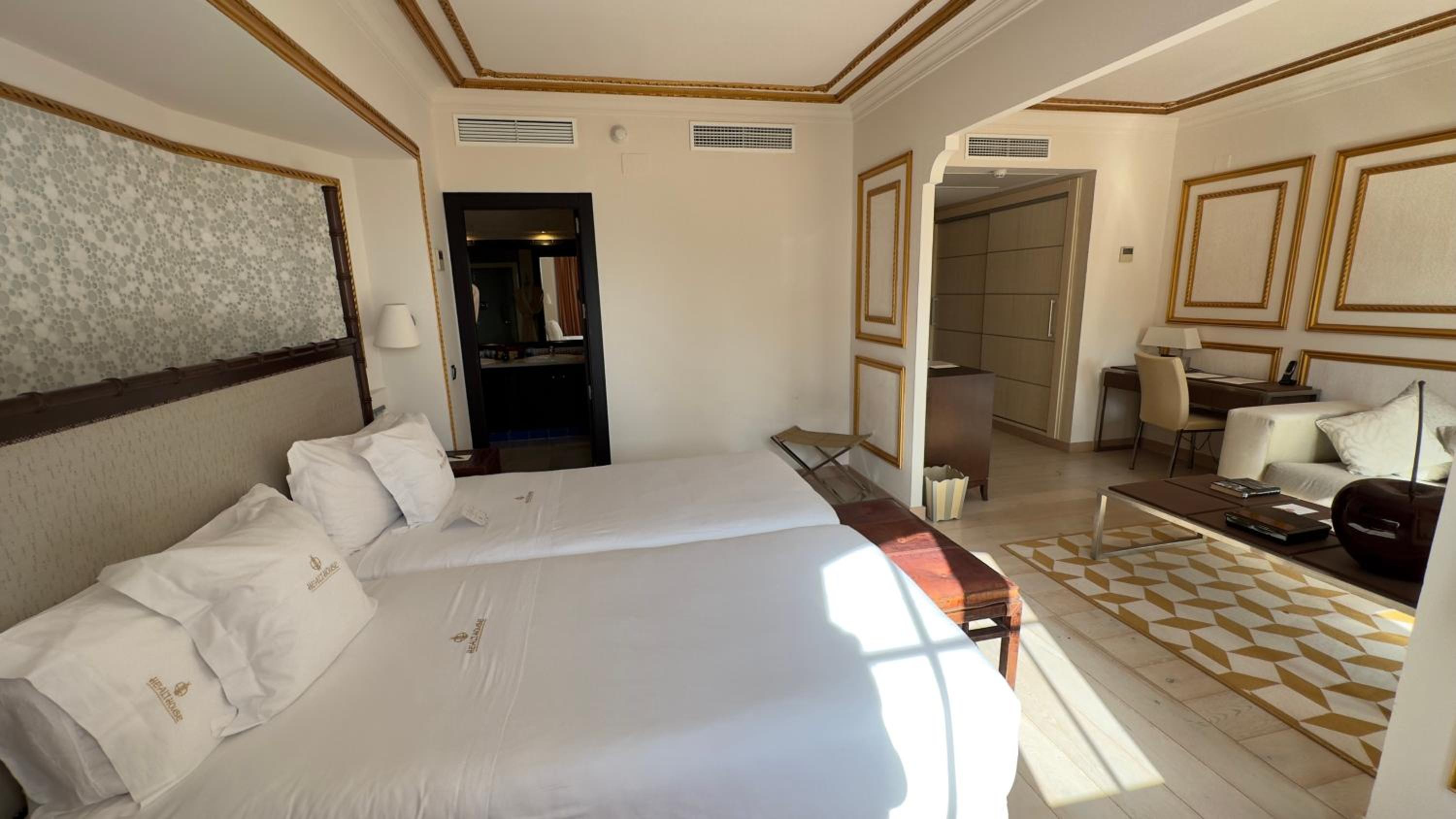 Suite Junior con Vista al Jardín