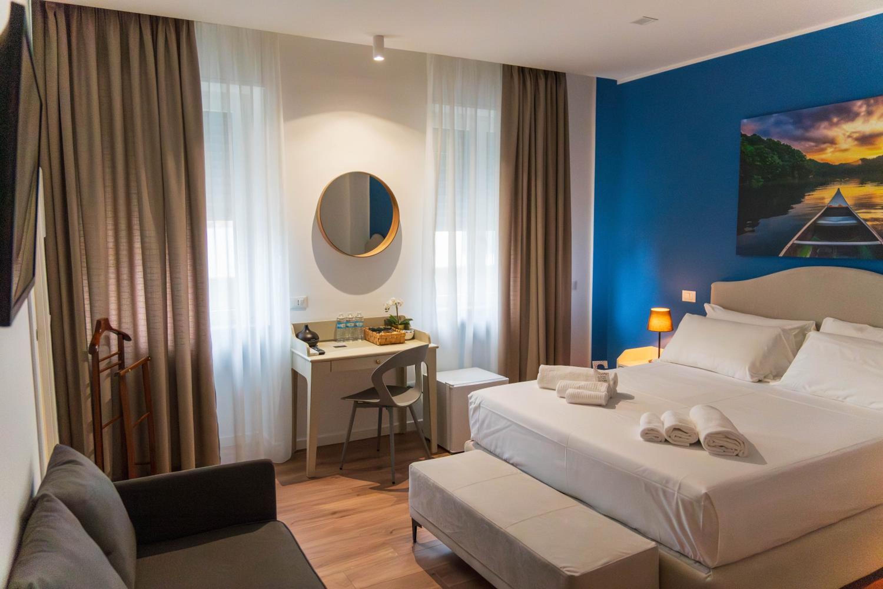 Deluxe Room (2 Adults + 1 Child) photo 3