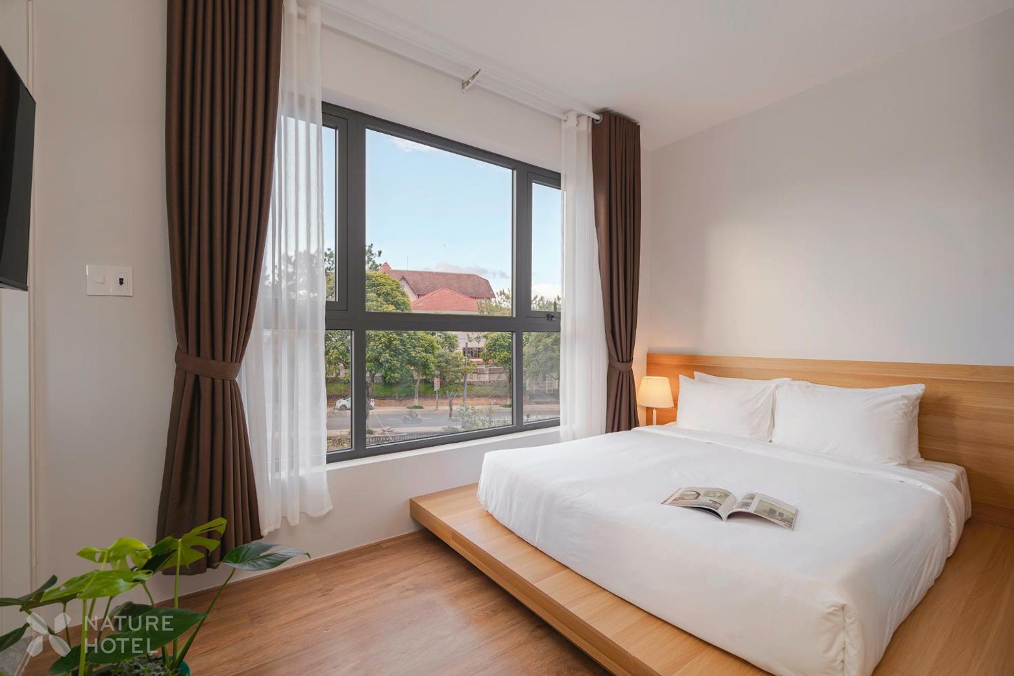 Double or Twin Room with Mountain View