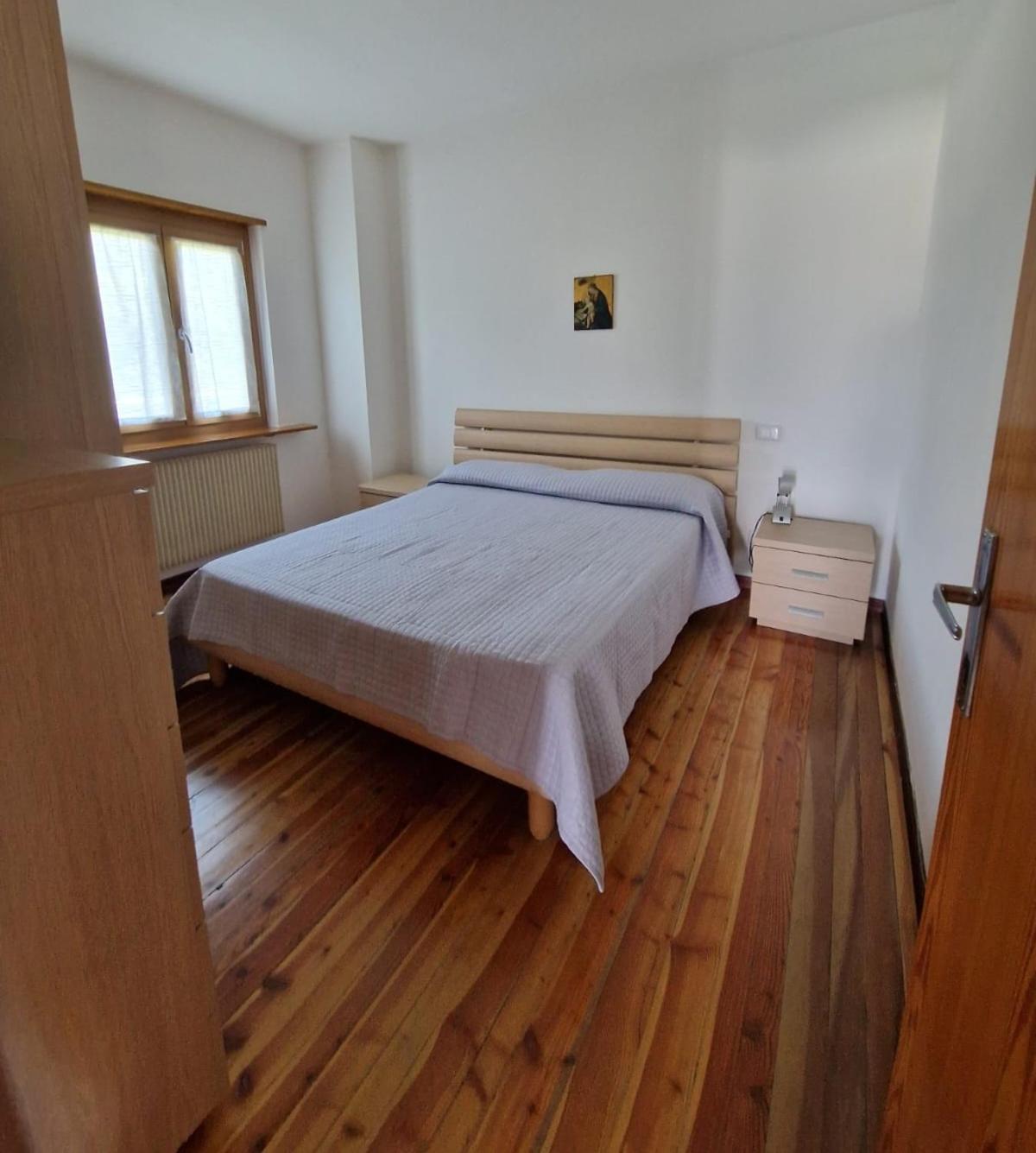 Three-Bedroom Apartment photo 1