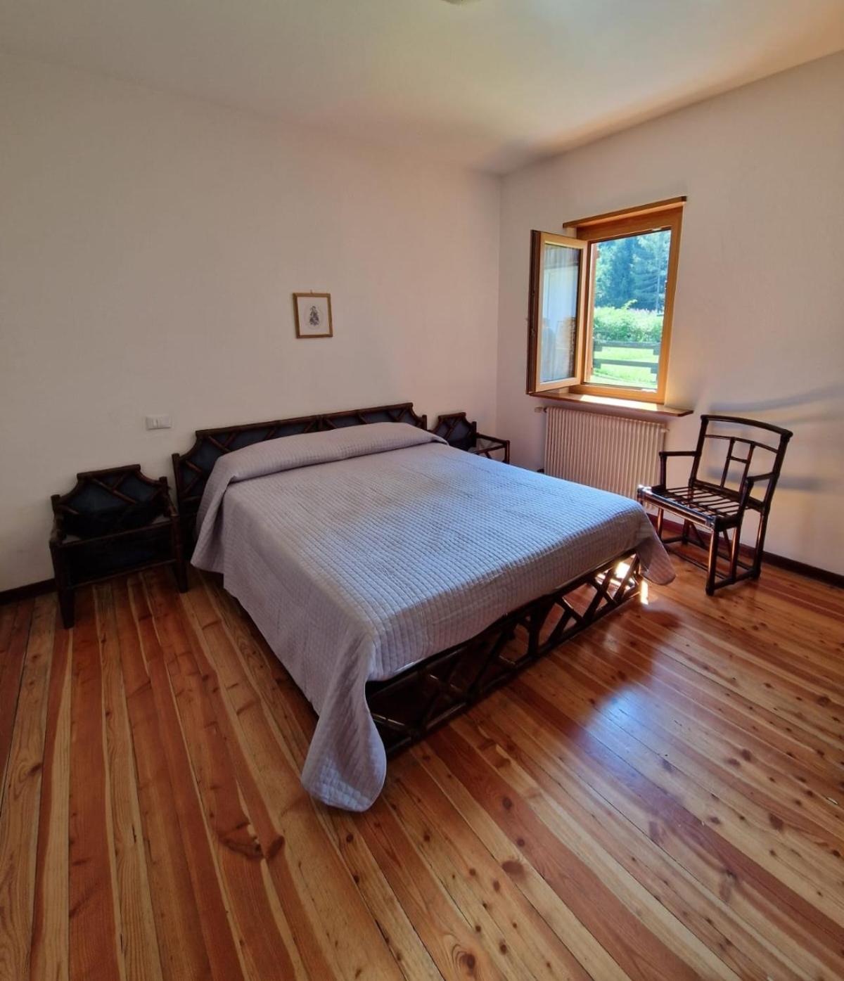 Three-Bedroom Apartment photo 2
