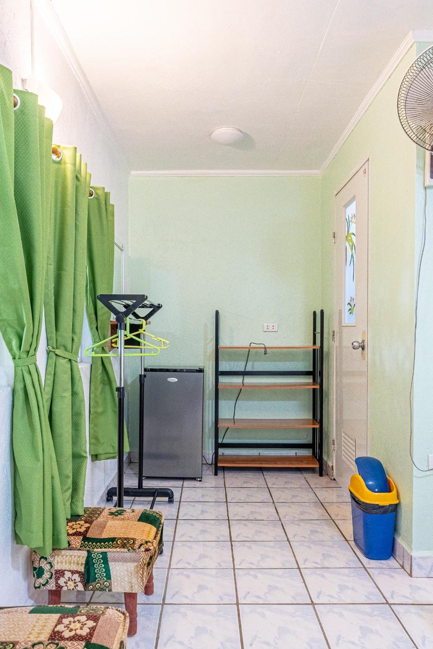 King Room with Sea View - Photo 2