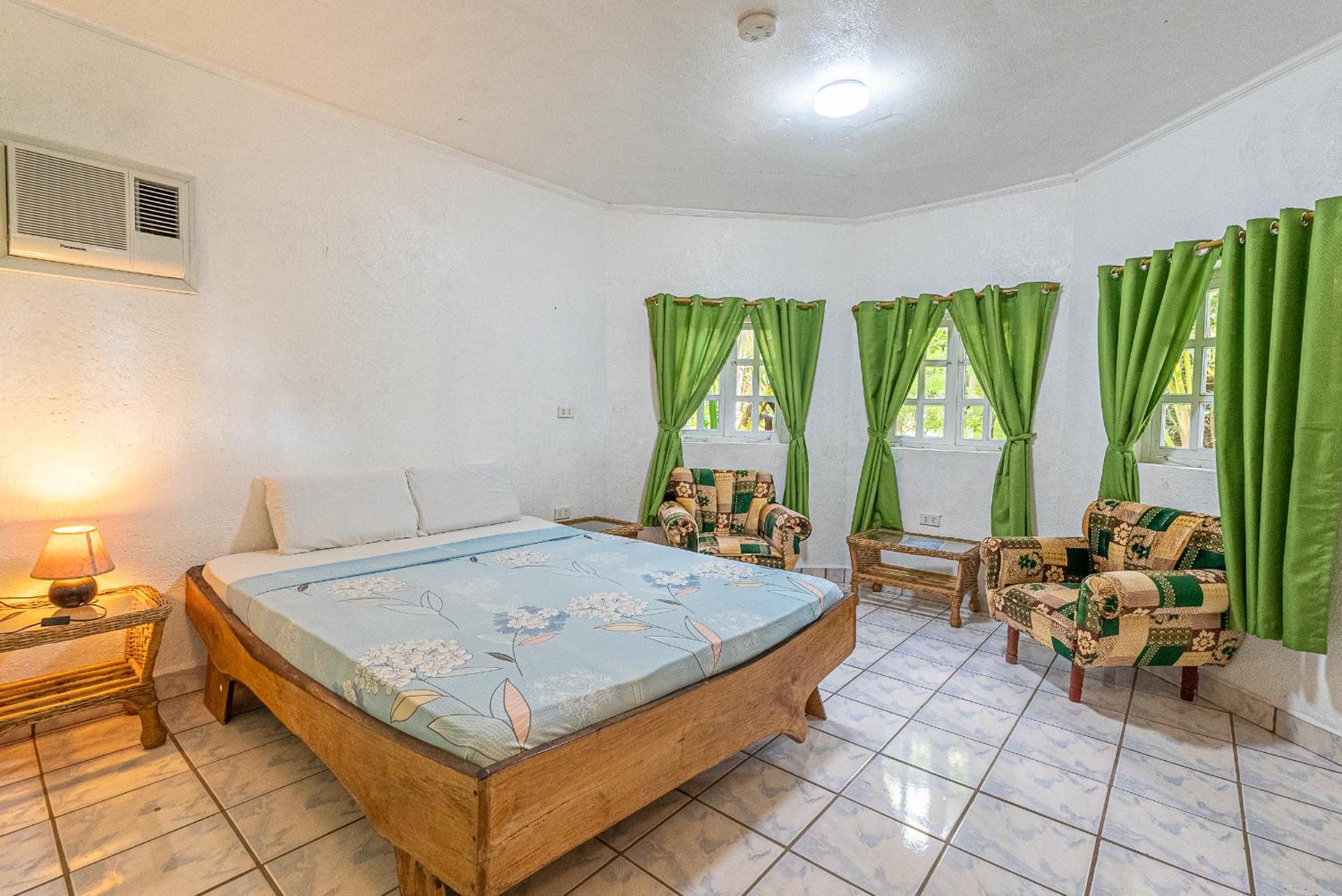 King Room with Sea View - Photo 4