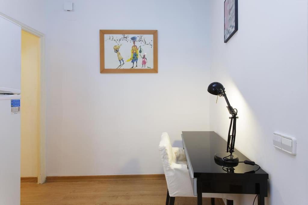 One-Bedroom Apartment photo 3