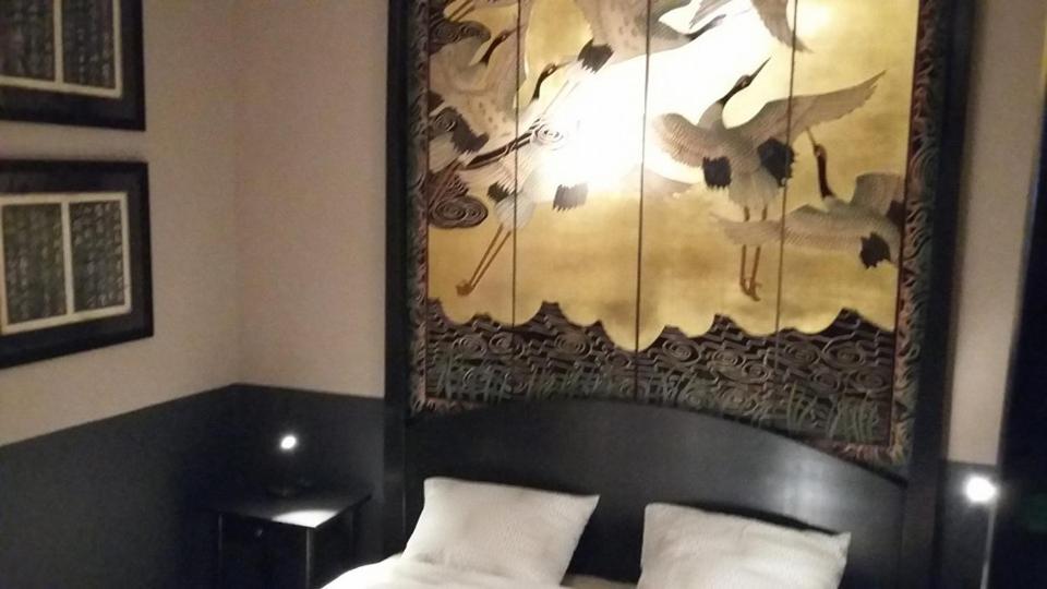One-Bedroom Apartment - Photo 2