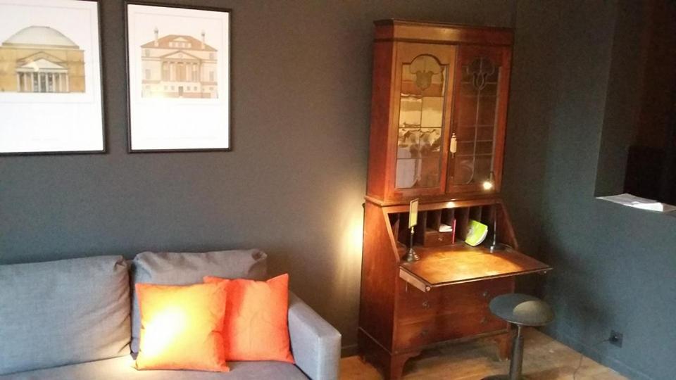 One-Bedroom Apartment - Photo 11