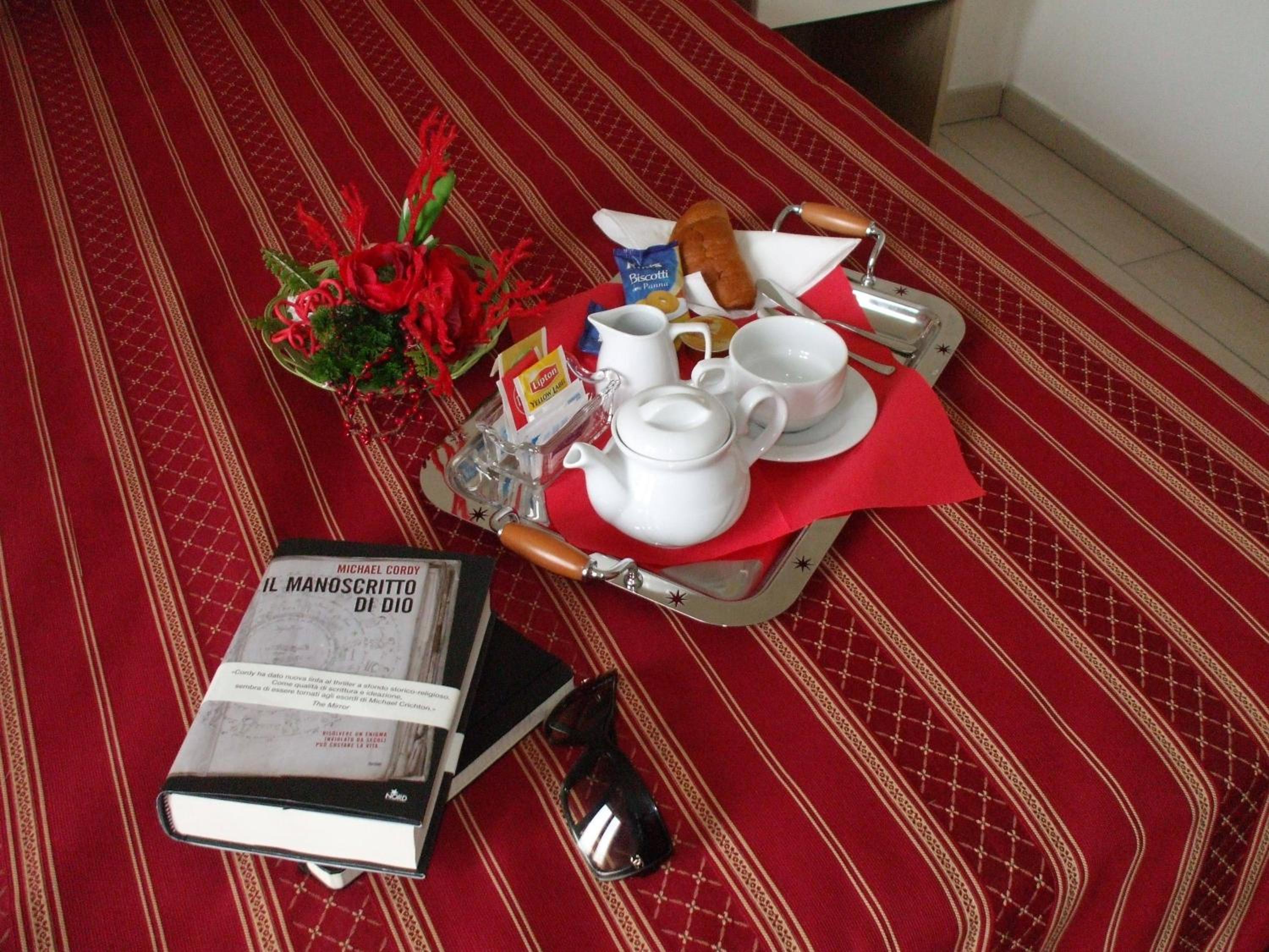 Double or Twin Room - Photo 2