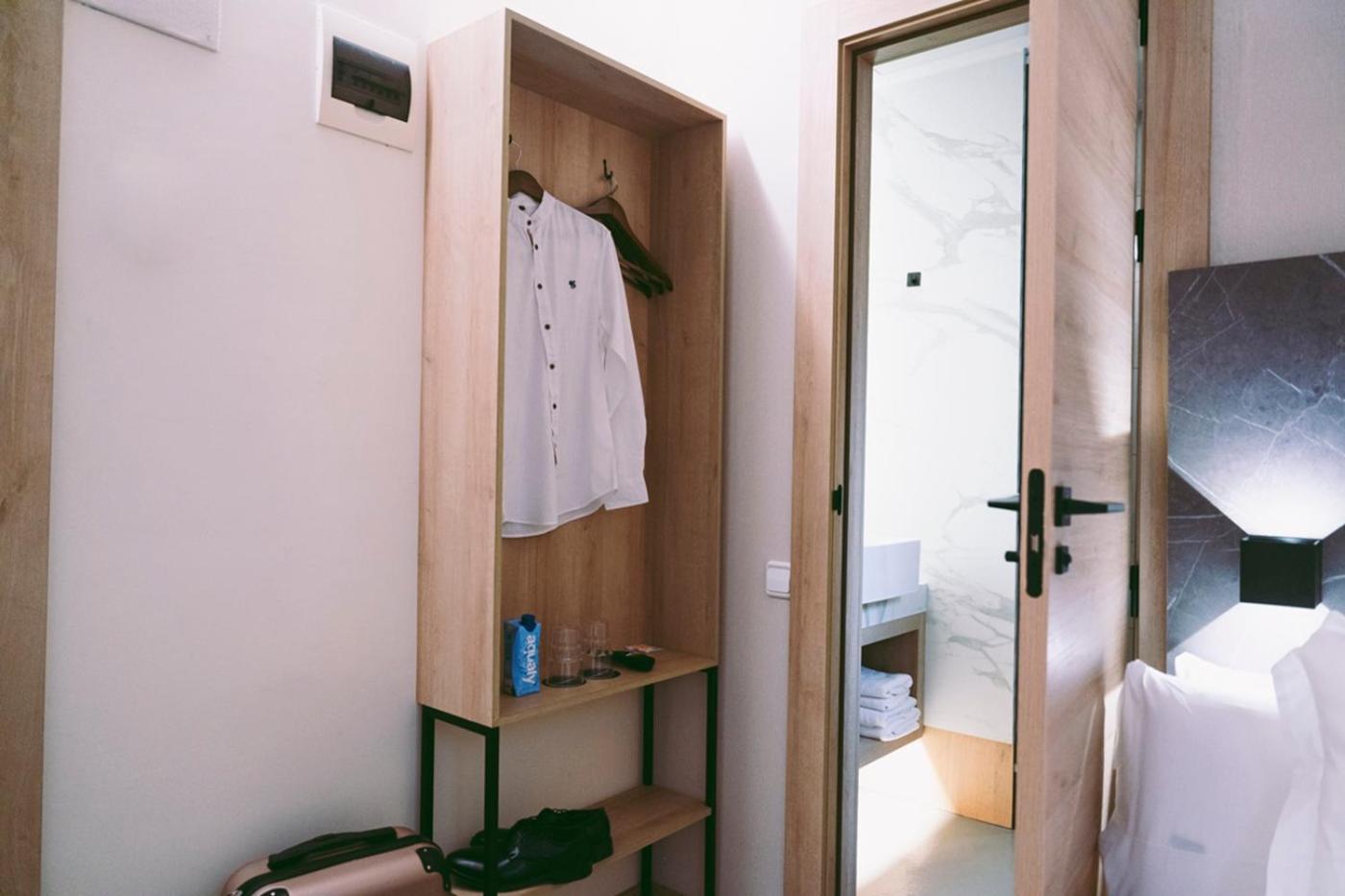 Economy Twin Room photo 2